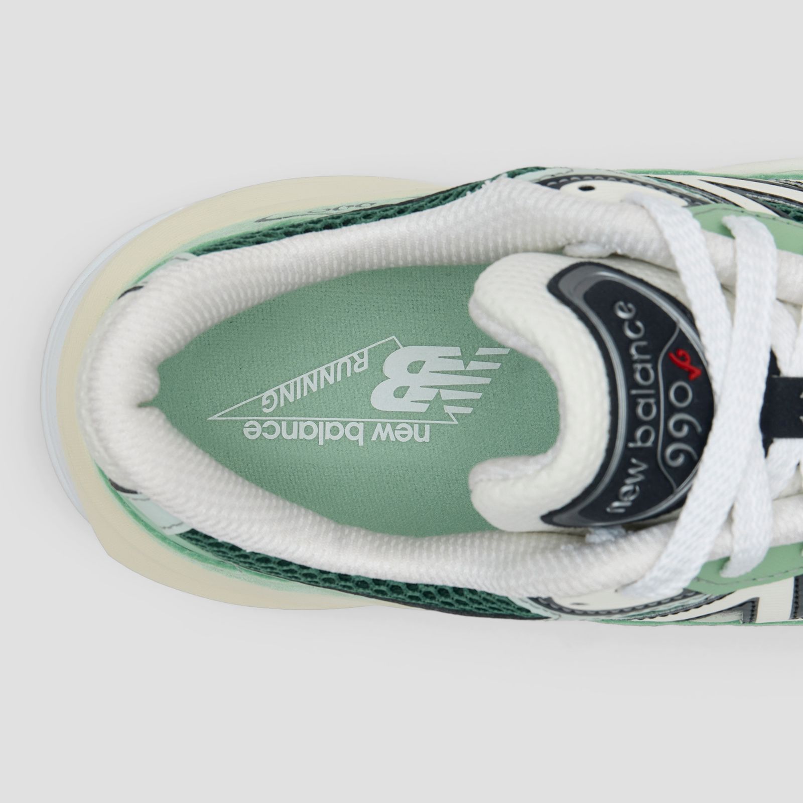 Мужские кроссовки New Balance Made in USA 990v6 — фото 8