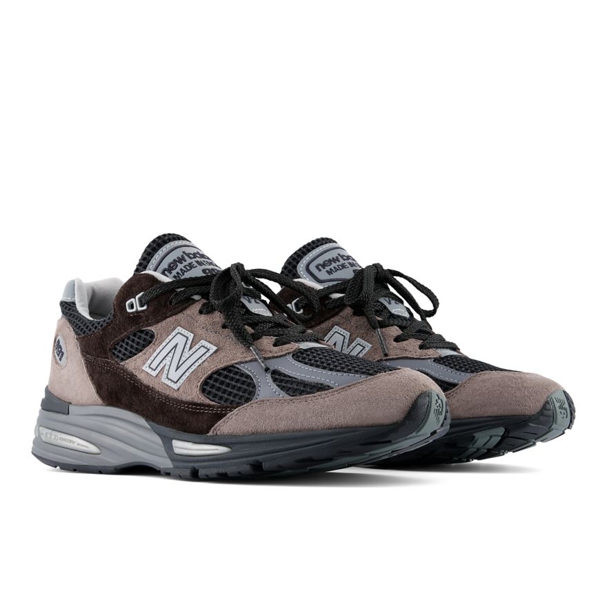Made in UK 991v2 Elevated Neutrals