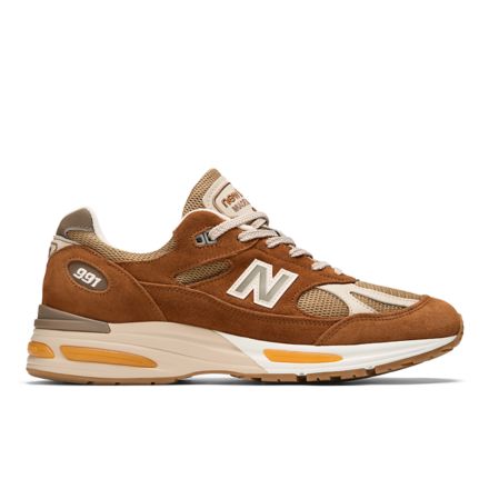 Made in UK 991v2 Iconic Influences, Caramel Cafe with Dijon with Feather Gray with Chocolate Chip, U991GB2