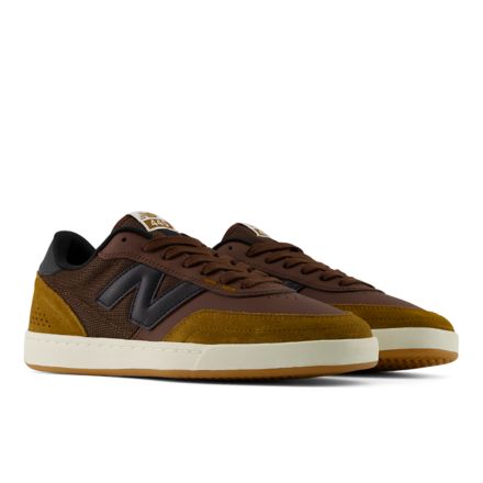 NB Numeric 440v2, PUMPERNICKEL with BLACK, UN440YLB