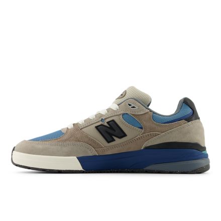 NB Numeric Andrew Reynolds 933