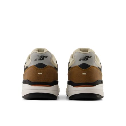 NB NUMERIC ANDREW REYNOLDS 933