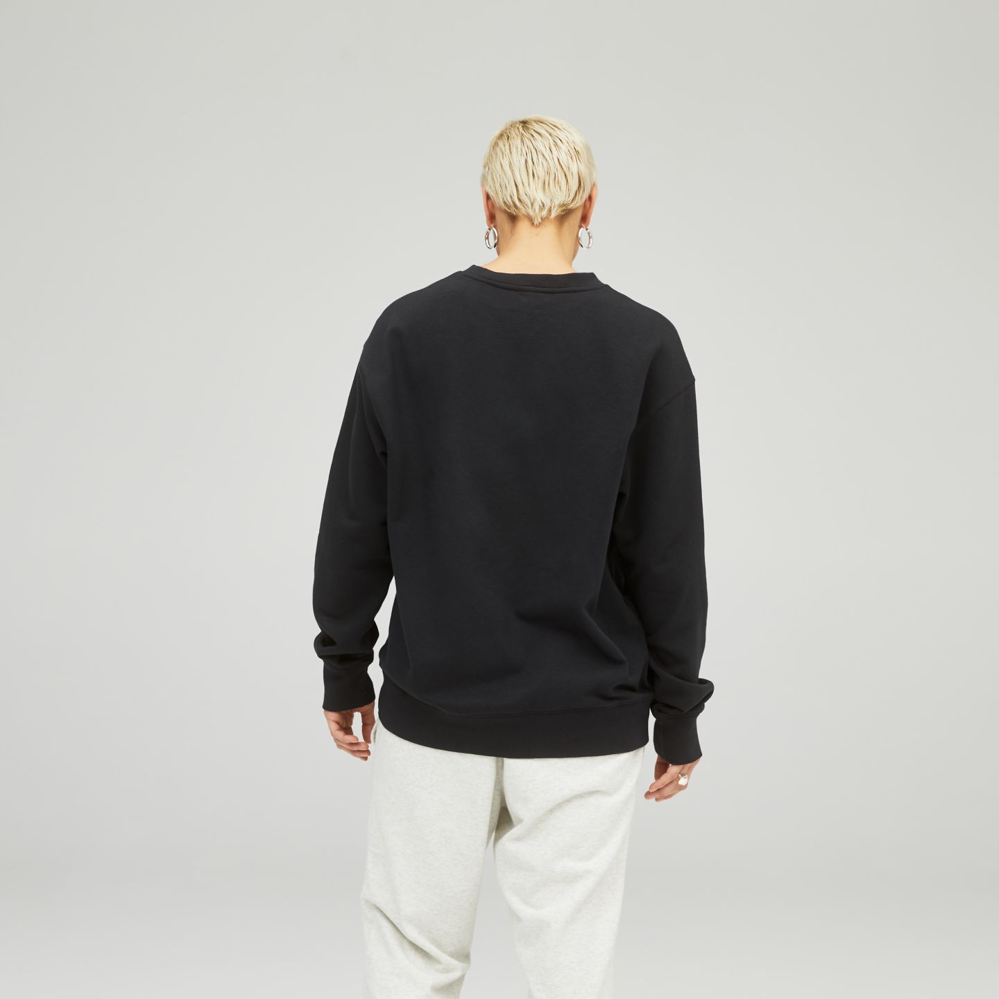 Мужской свитшот New Balance Uni-ssentials French Terry Crewneck, цвет: Чёрный — фото 3