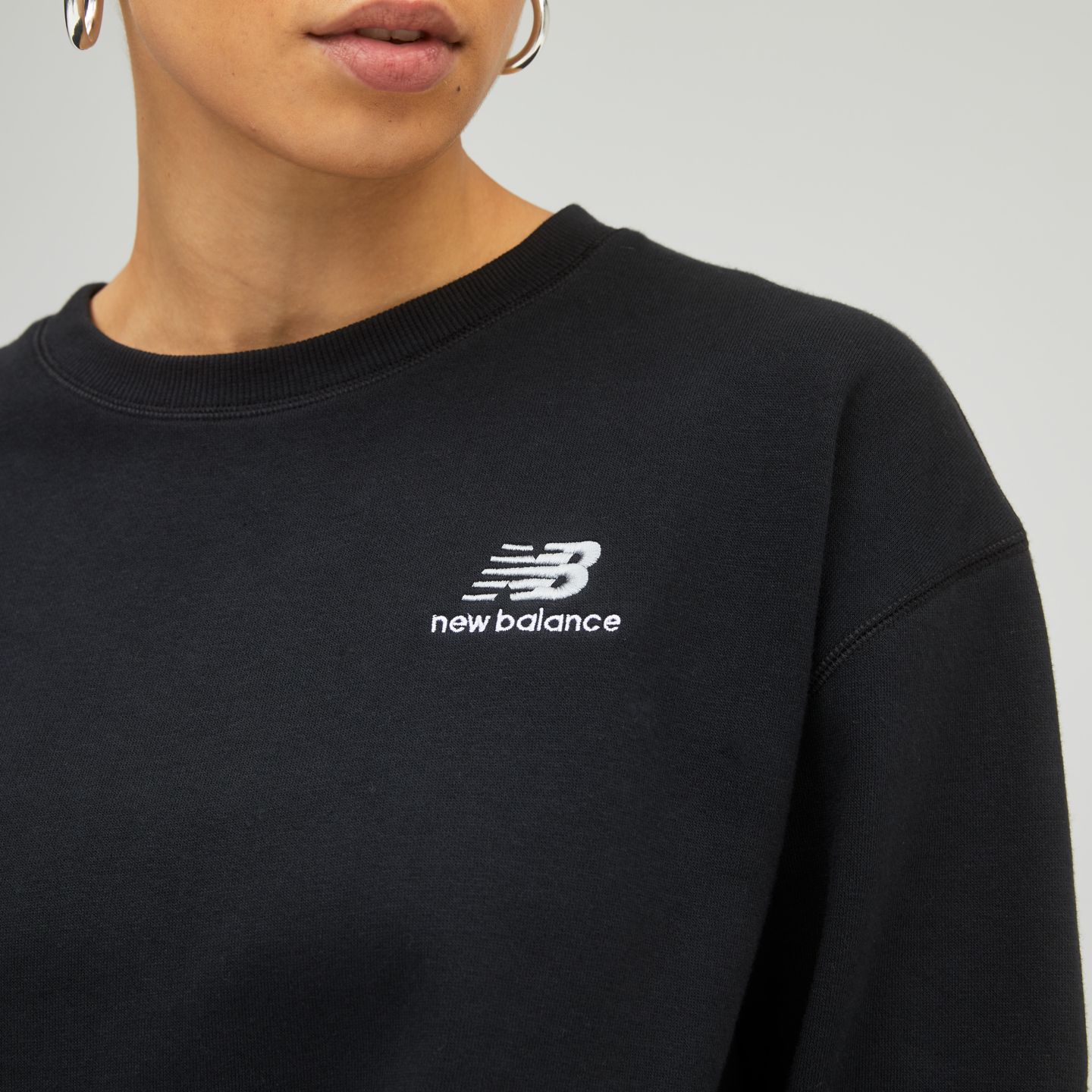 Мужской свитшот New Balance Uni-ssentials French Terry Crewneck, цвет: Чёрный — фото 2