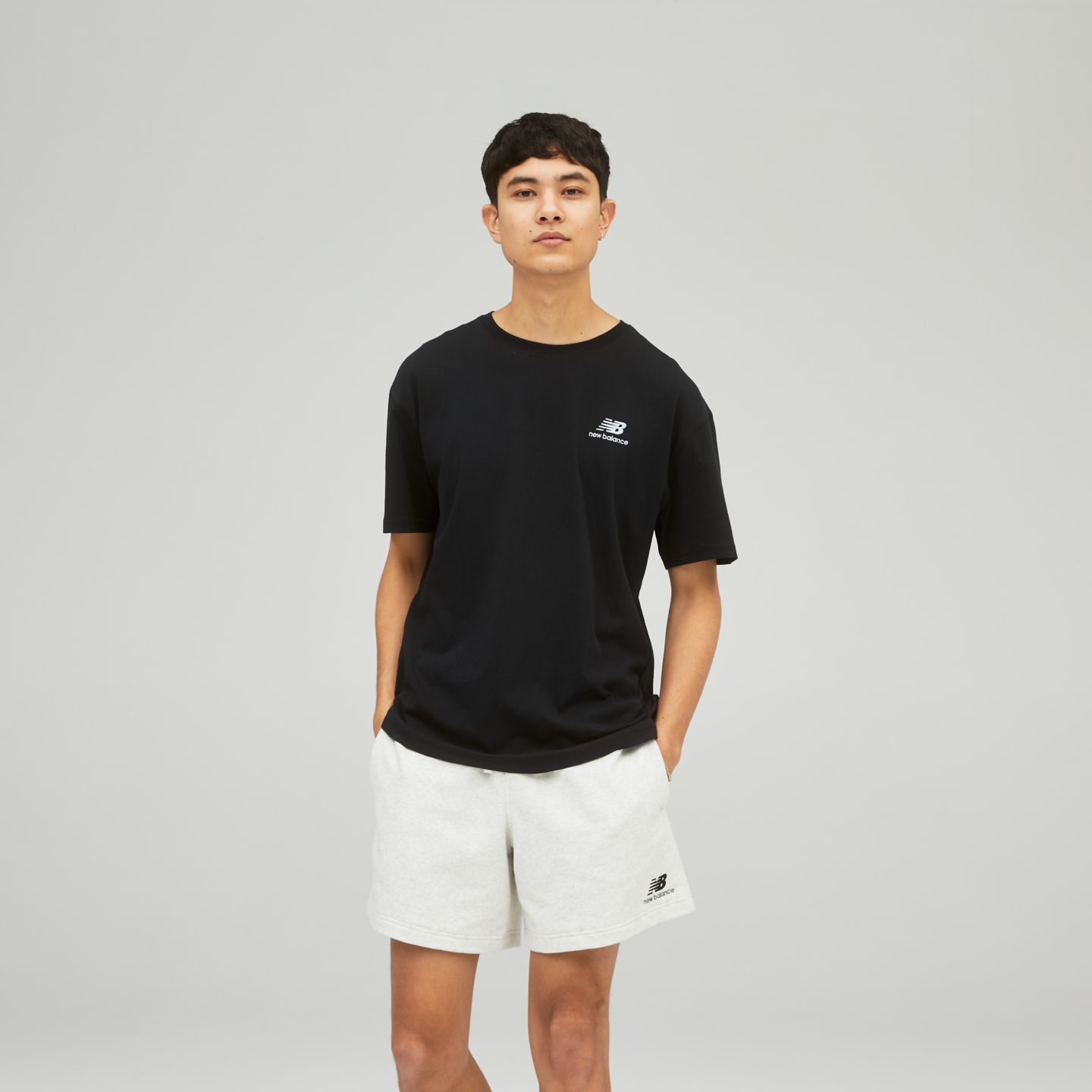 Мужская футболка New Balance Uni-ssentials Cotton, цвет: Чёрный — фото 1