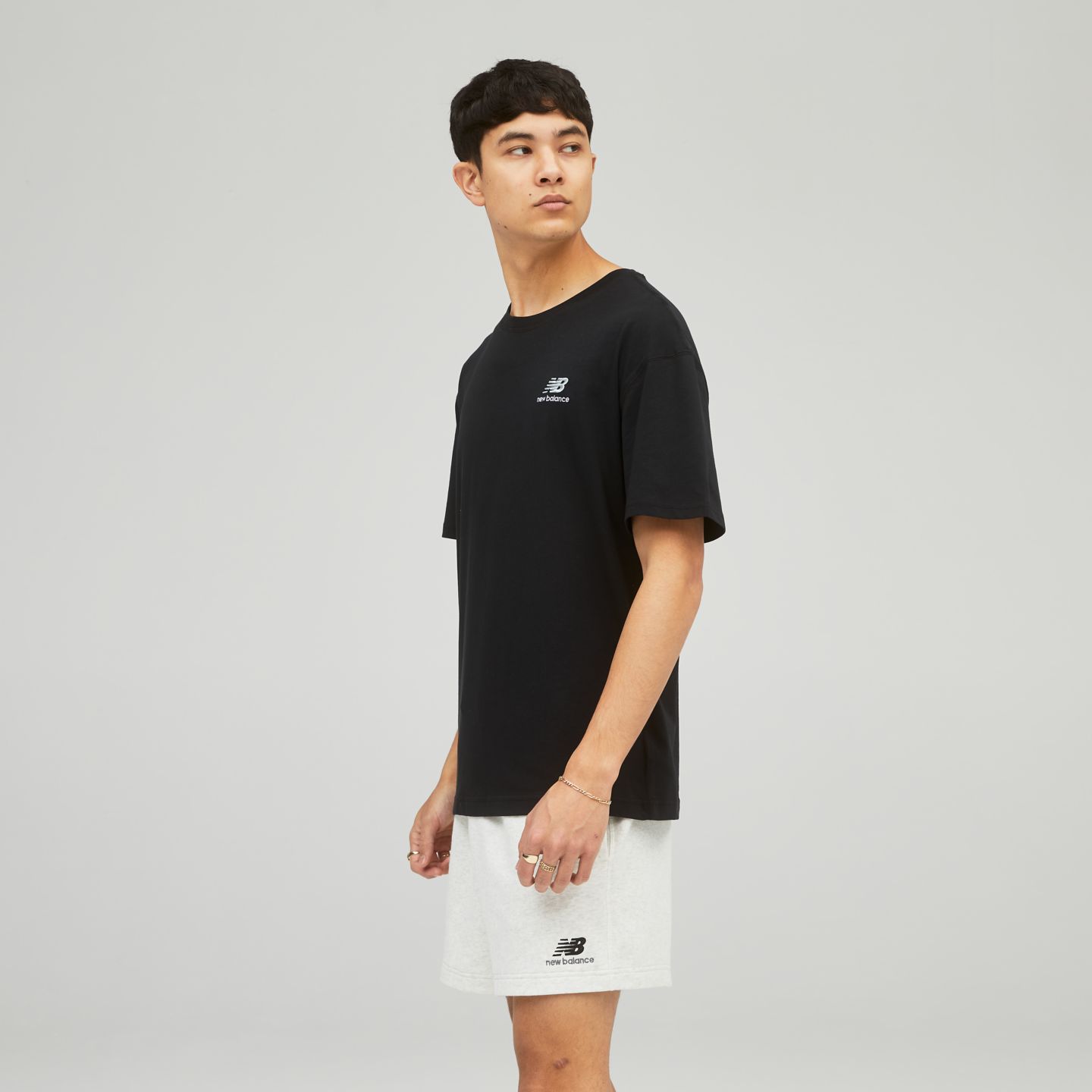 Мужская футболка New Balance Uni-ssentials Cotton, цвет: Чёрный — фото 4