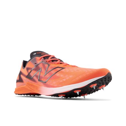 New balance store spikes men