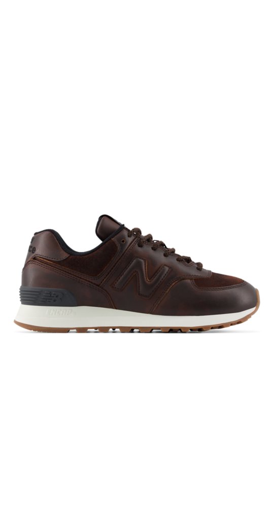 New Balance 574 in Sea Salt With Breakfast Tea