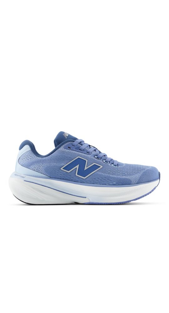 New Balance Fresh Foam X 860 v15 in Black With White