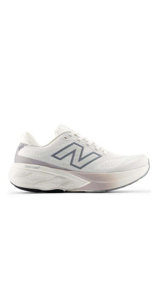 New Balance Fresh Foam X 880v15 in Black With Black Metallic