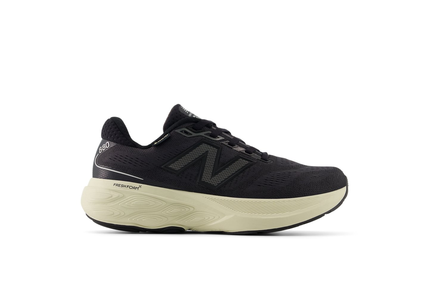 New Balance 880v15 GORE-TEX® in Black With Timberwolf With Timberwolf — photo 1 of 1
