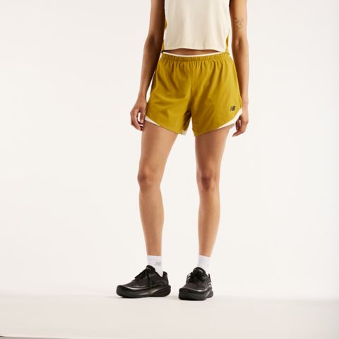 Женские брюки New Balance RC Essential Short 5"
