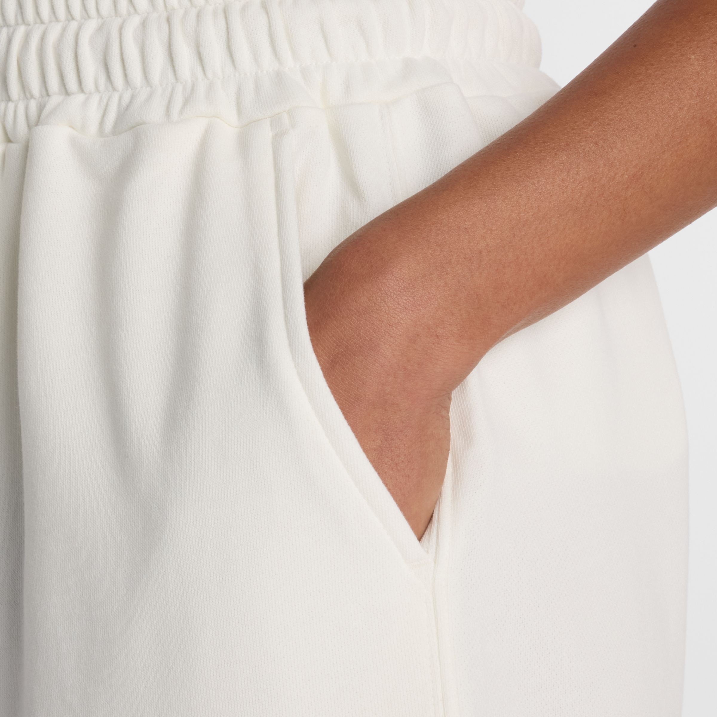 Coastal Fleece Bermuda Short