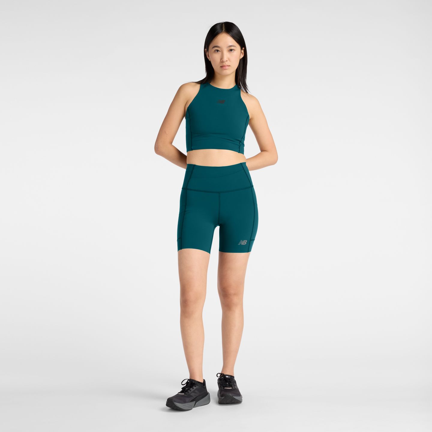 Женские шорты New Balance RC Elite Storage Short 6", цвет: Зелёный — фото 2