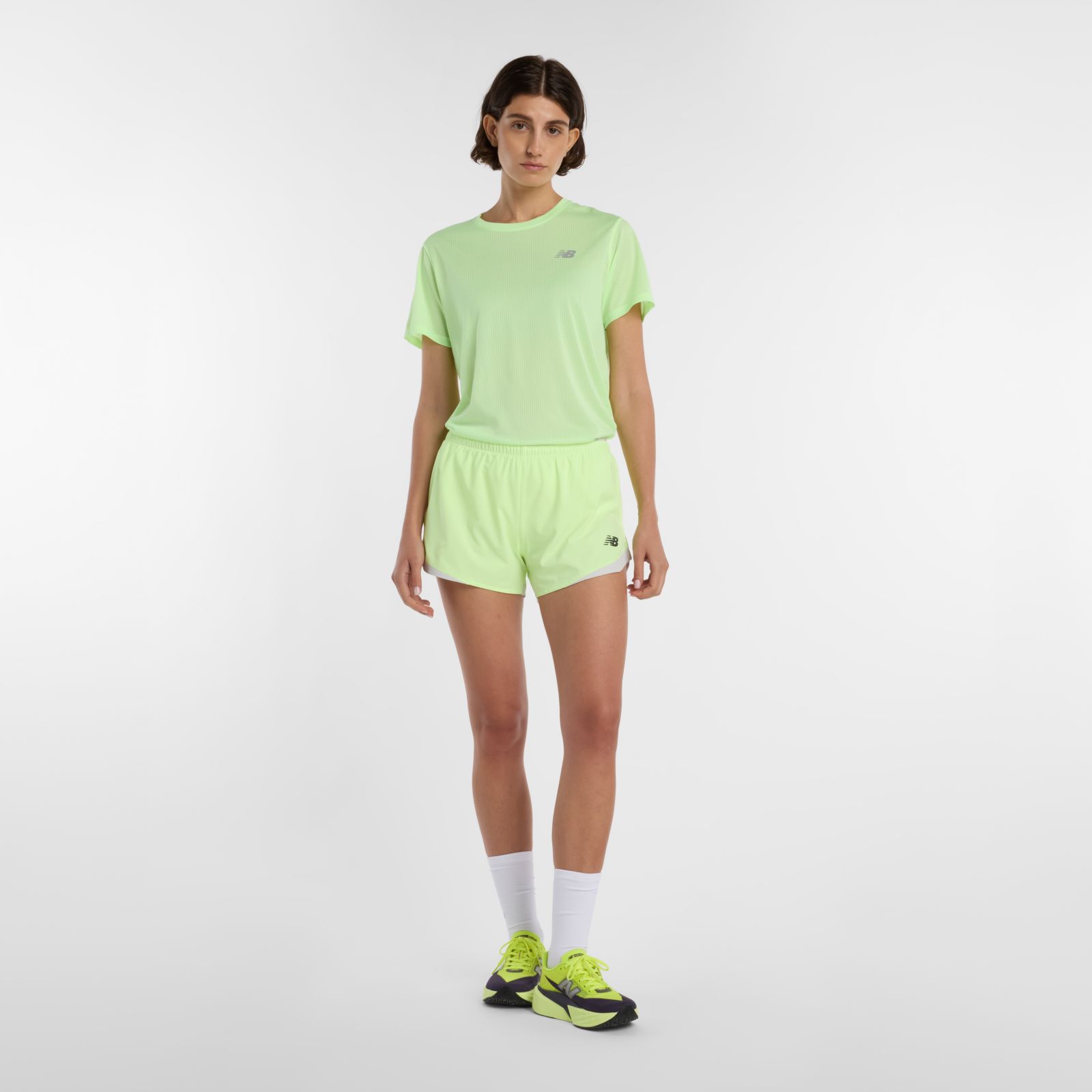 Женские брюки New Balance RC Essential Short 3" — фото 2