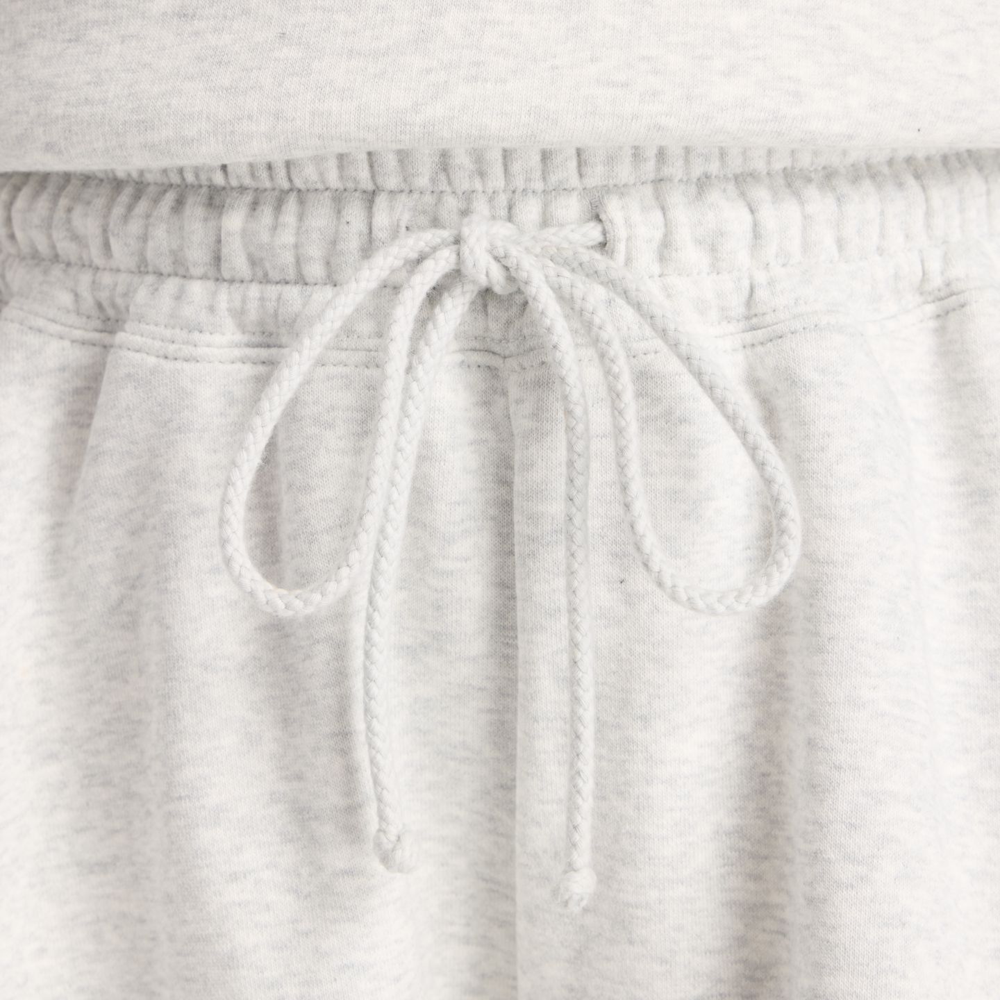 Женские шорты New Balance French Terry Circle Short, цвет: Пепельный меланжевый — фото 2