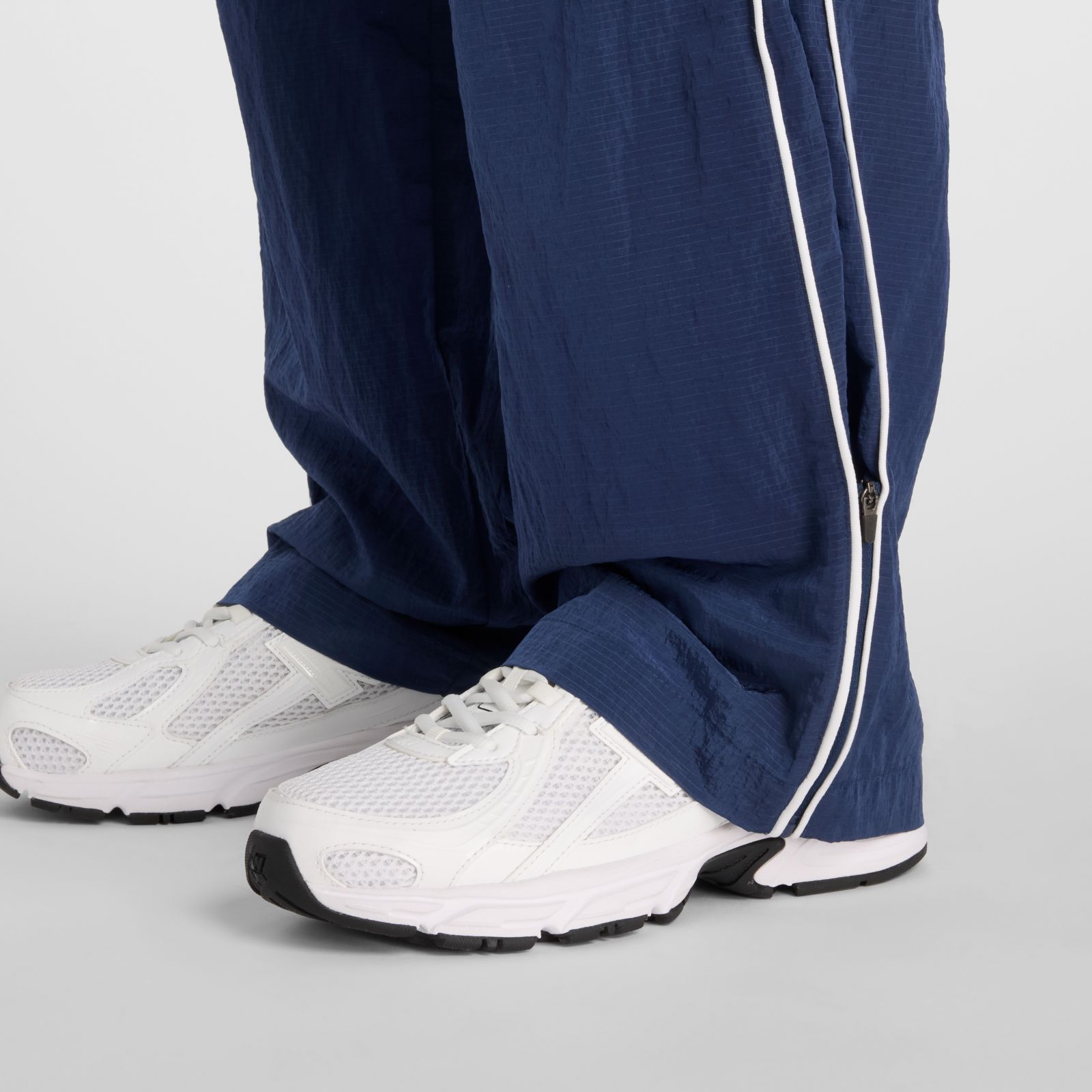 Женские брюки New Balance Sport Legacy Pant — фото 6