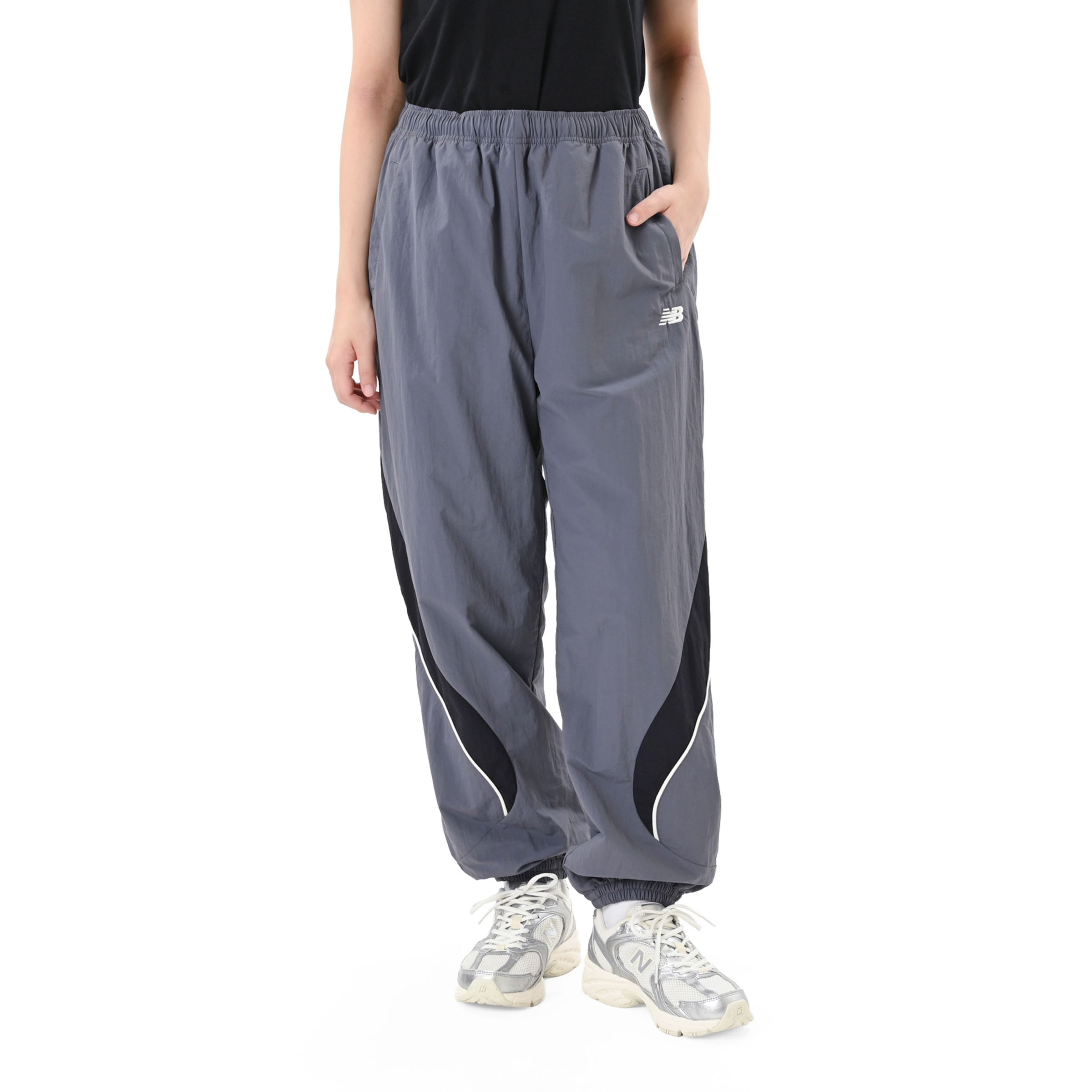 New Balance ウィメンズタスランナイロンウーブンジョガーパンツ, WB62379BITE