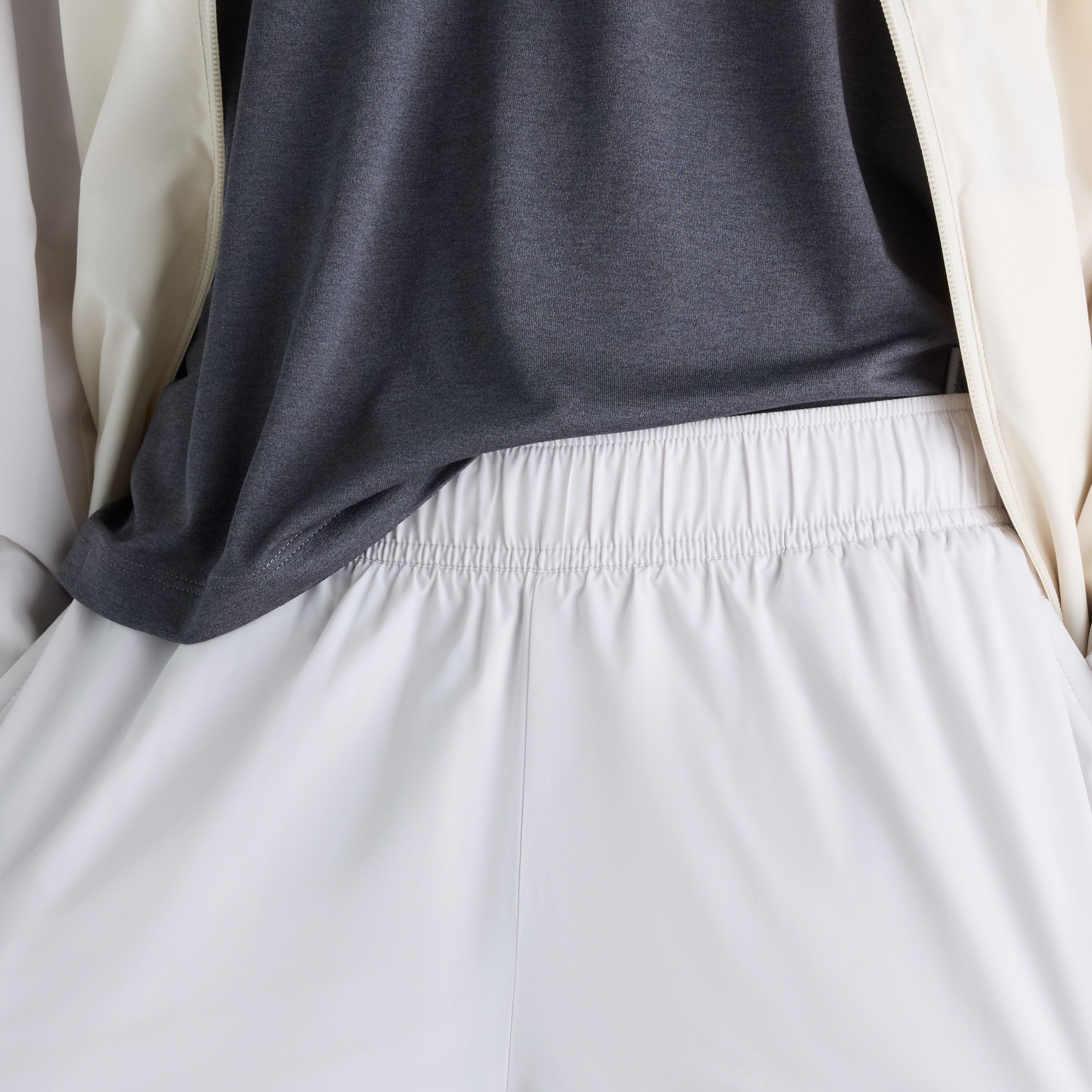 Gemma is wearing size S and is 5'7"/170.18cm. Chest: 30.5"/77.47cm, Waist: 24"/60.96cm, Hips: 35"/88.9cm