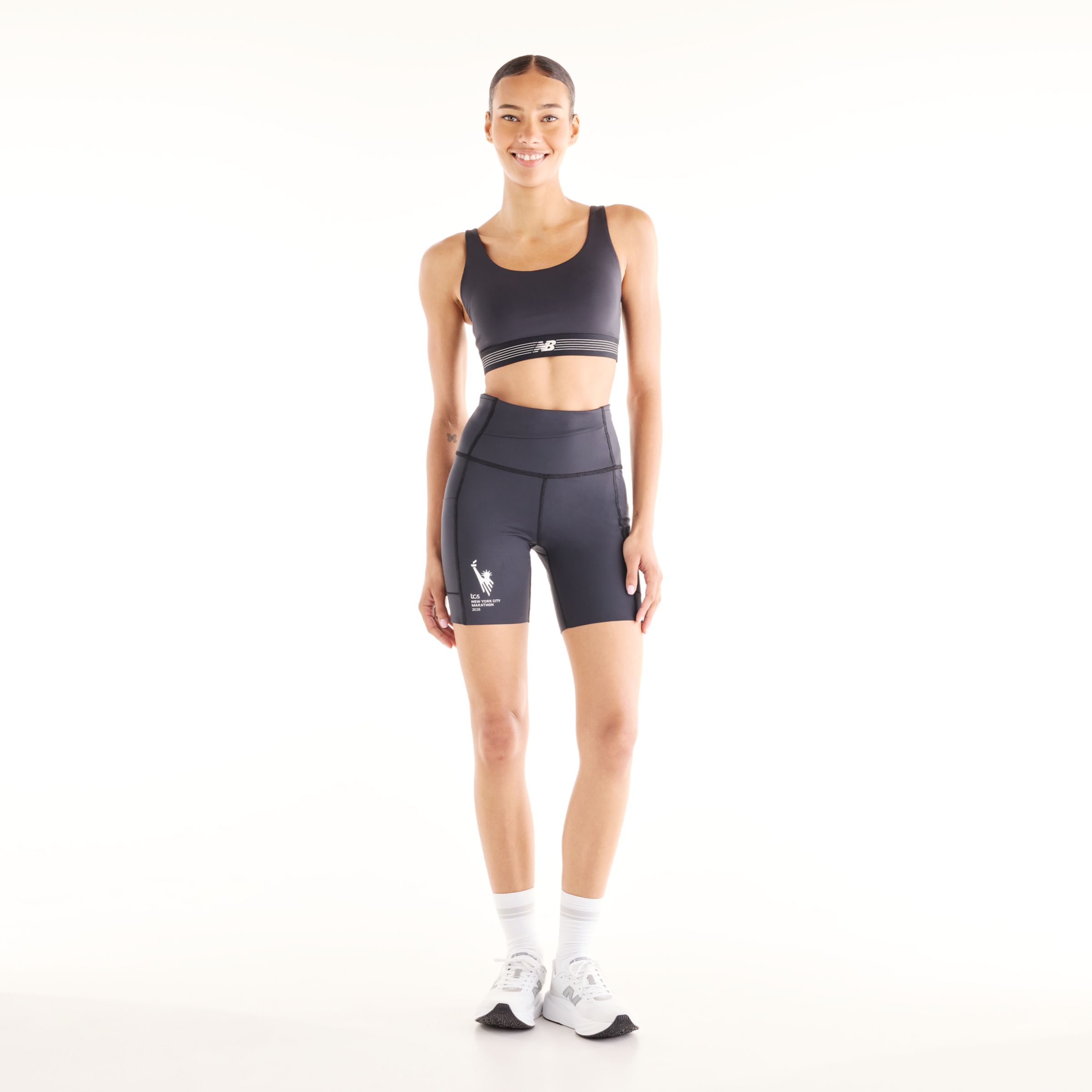 Lola is wearing size S and is 5'8"/172.72cm. Chest: 31.5"/80.01cm, Waist: 25.5"/64.77cm, Hips: 36"/91.44cm