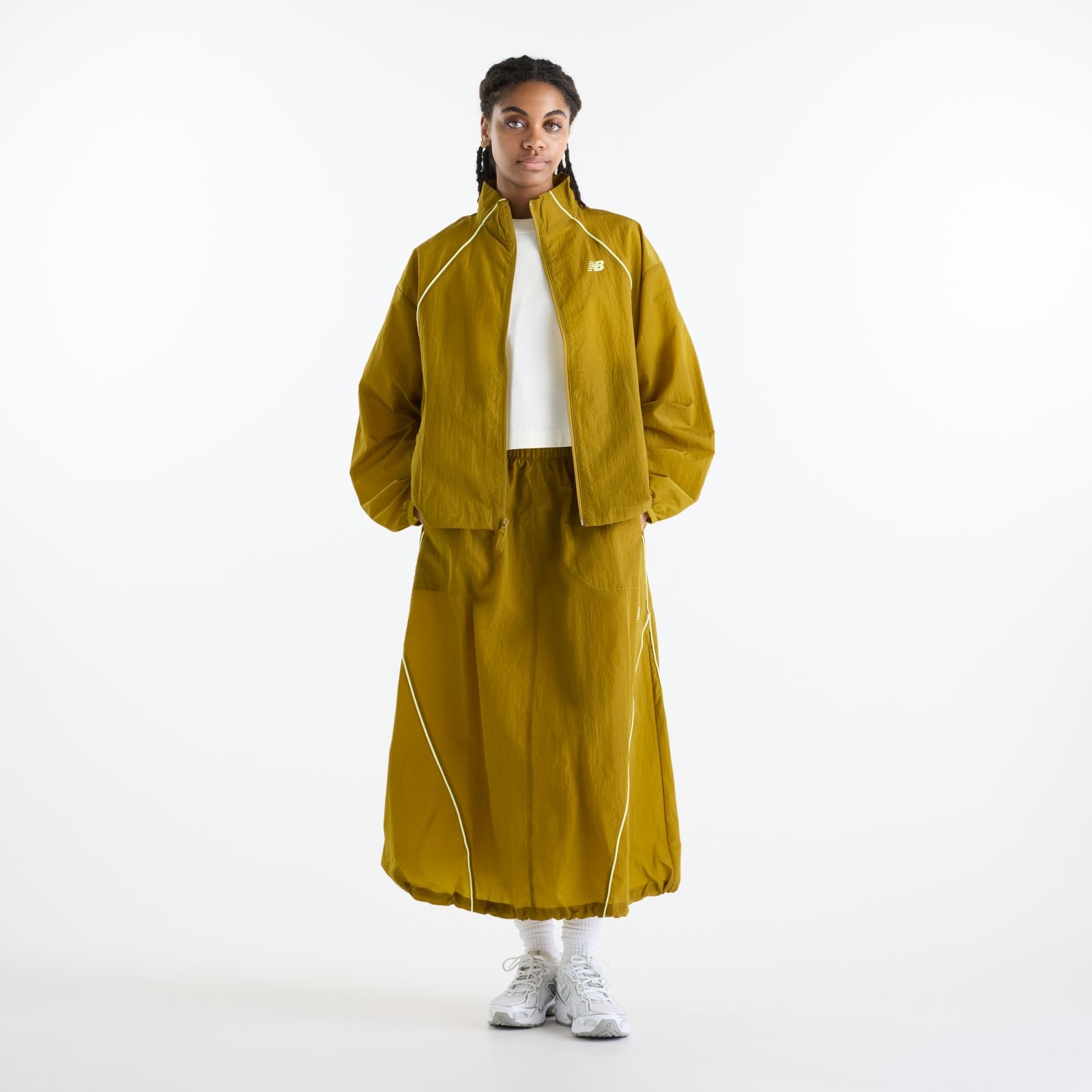 Женские куртки New Balance Sport Legacy Jacket — фото 2