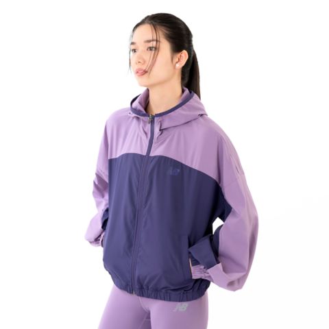 Женские куртки New Balance Sport Woven Jacket