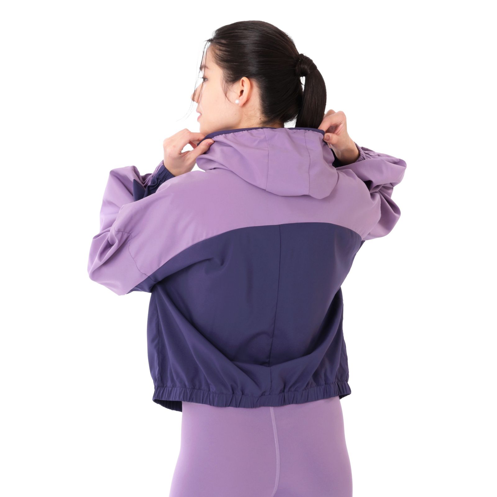 Женские куртки New Balance Sport Woven Jacket — фото 3
