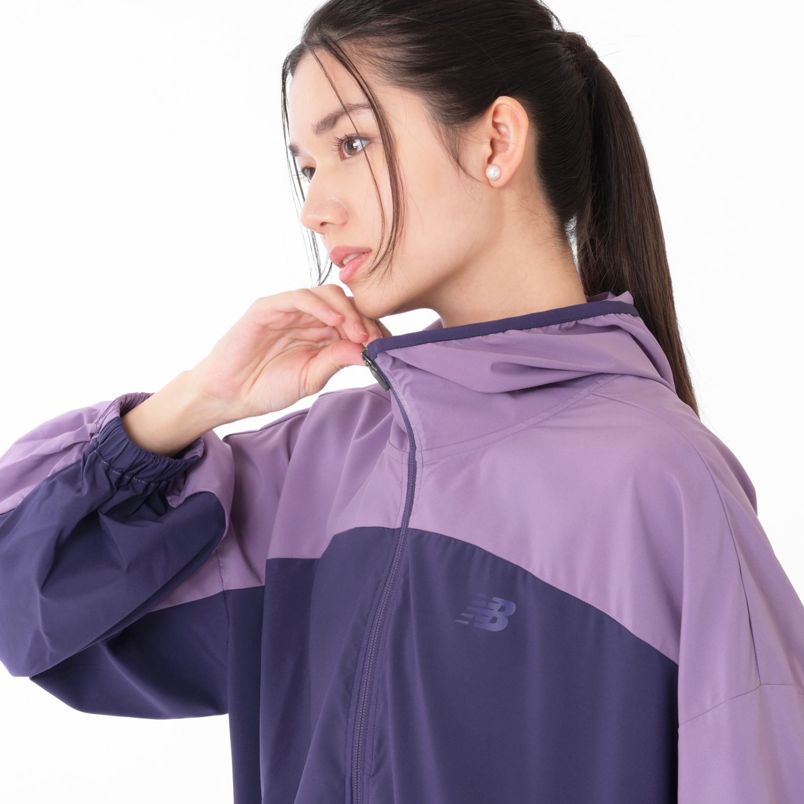 Женские куртки New Balance Sport Woven Jacket — фото 5