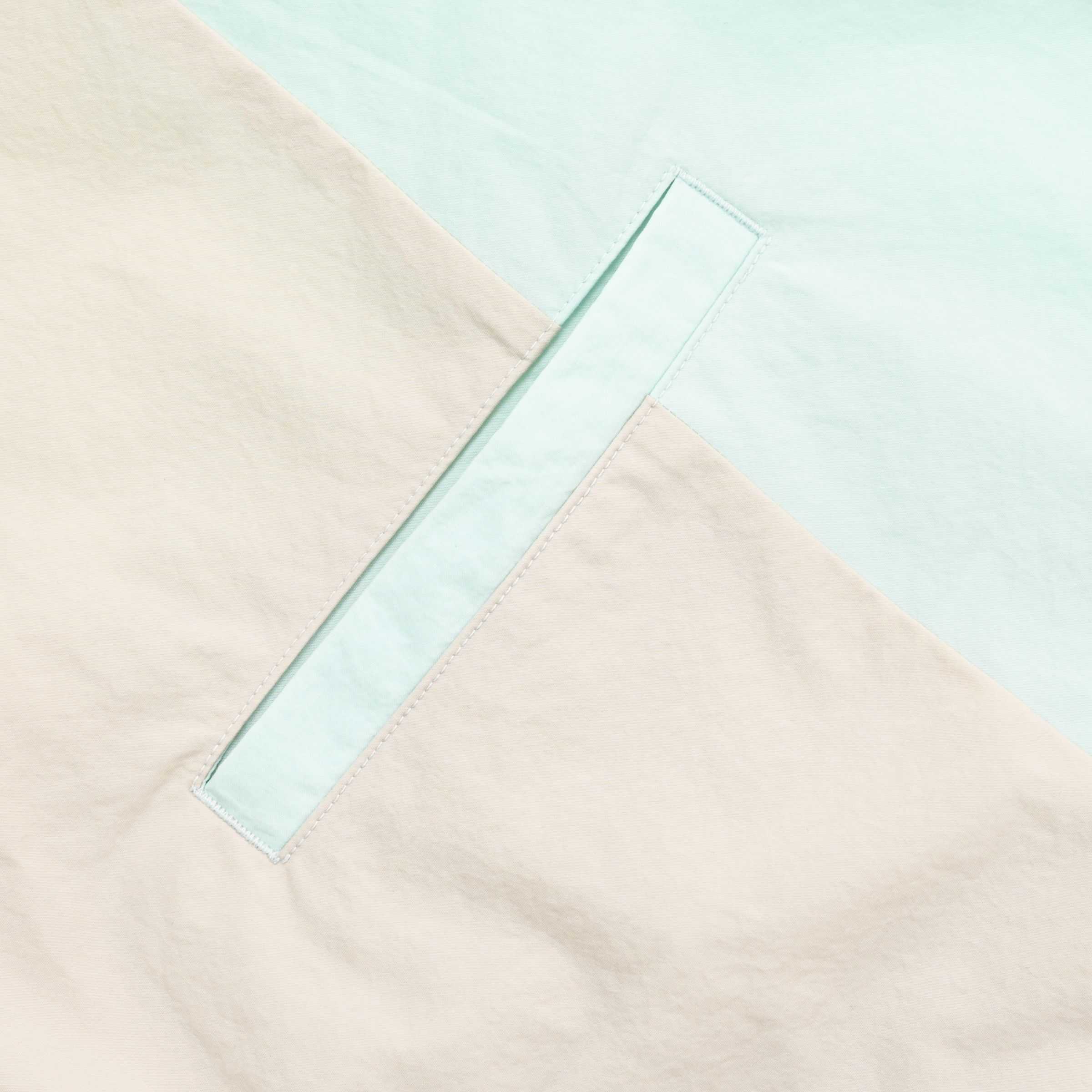 タスランナイロンウーブンジャケット