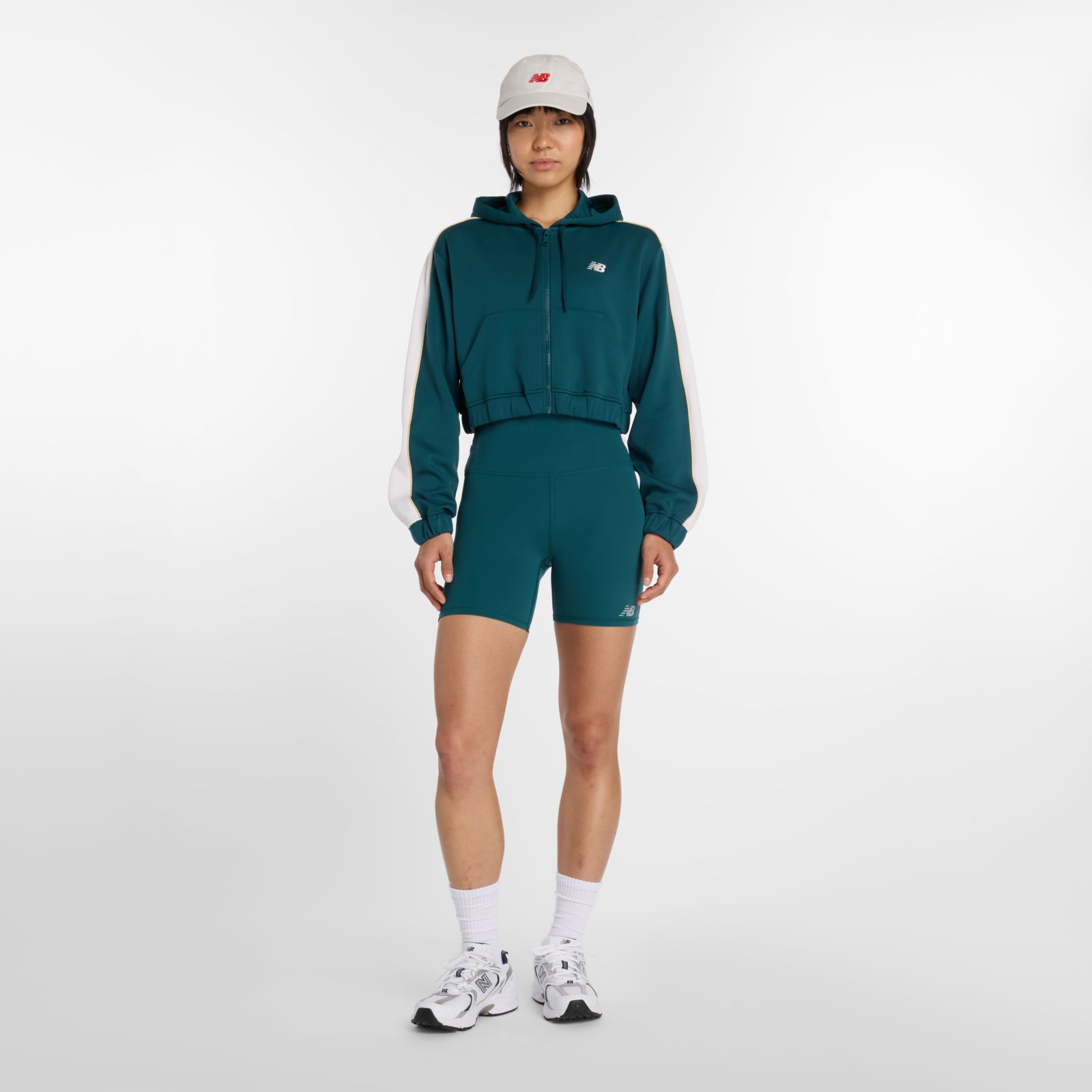 Женские куртки New Balance Interlock Full Zip — фото 2