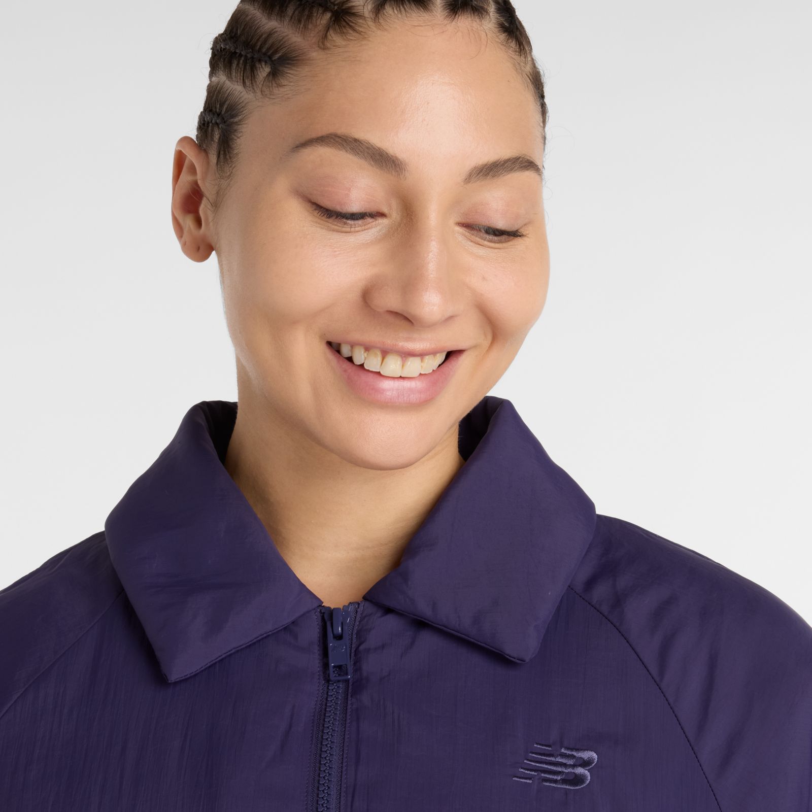 Женские куртки New Balance Woven Bomber Jacket — фото 3