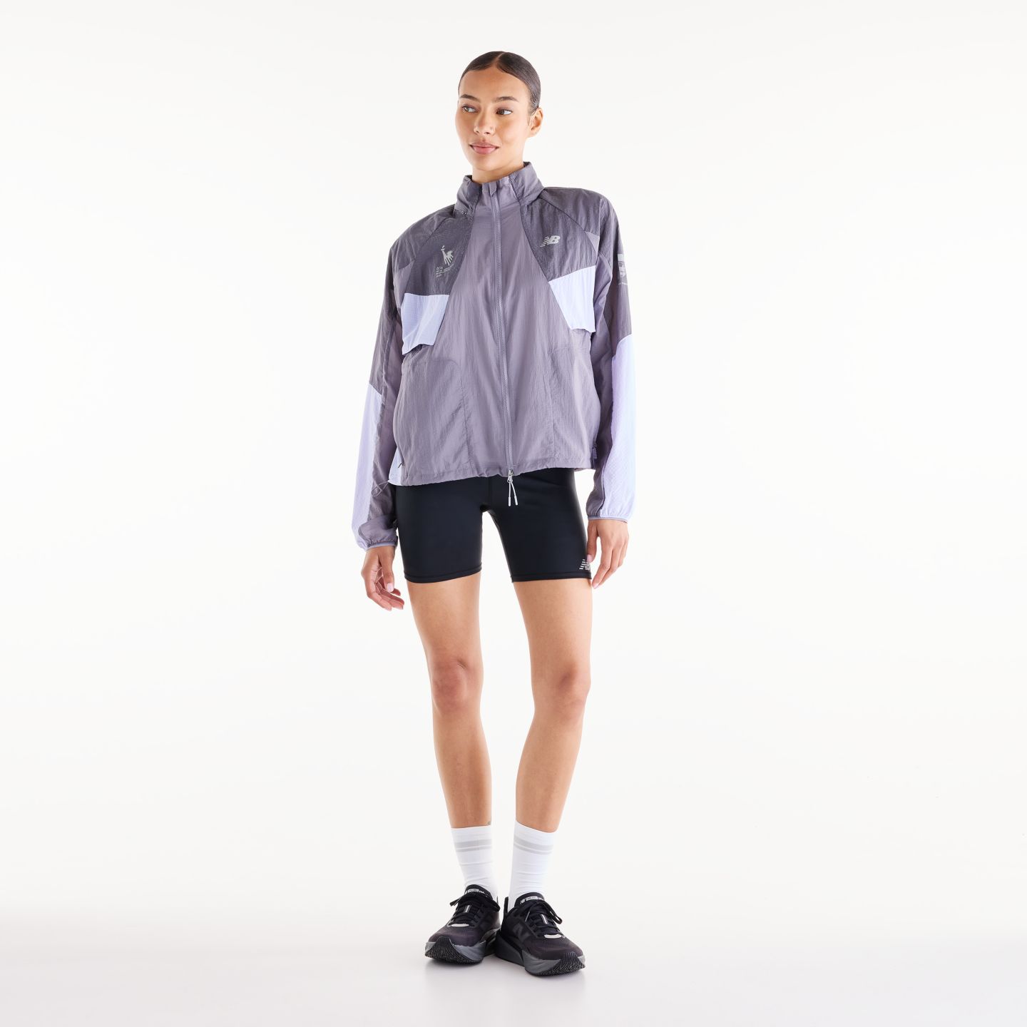 Женская куртка New Balance NYC Marathon Reflective RC, цвет: Серый — фото 2