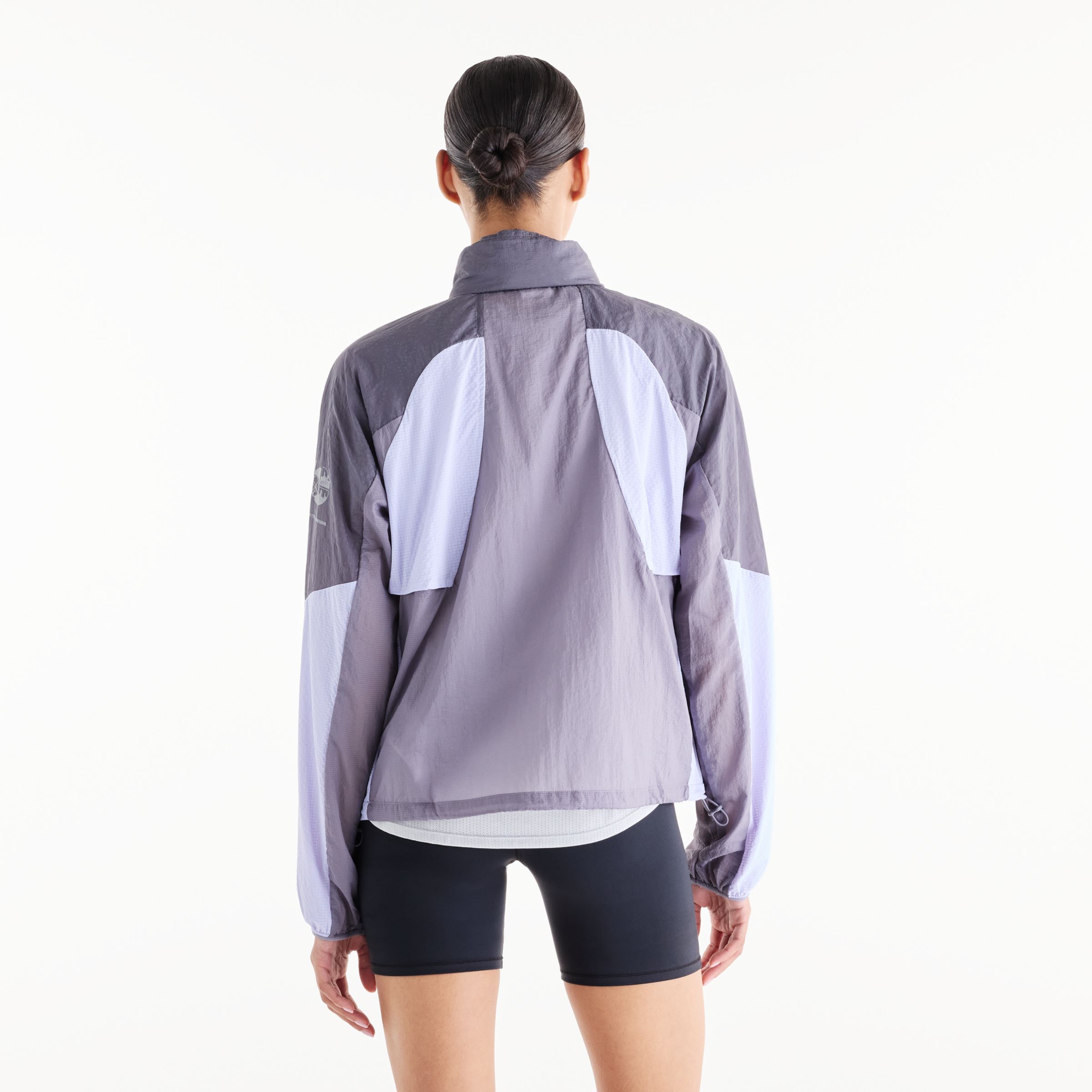 Lola is wearing size S and is 5'8"/172.72cm. Chest: 31.5"/80.01cm, Waist: 25.5"/64.77cm, Hips: 36"/91.44cm
