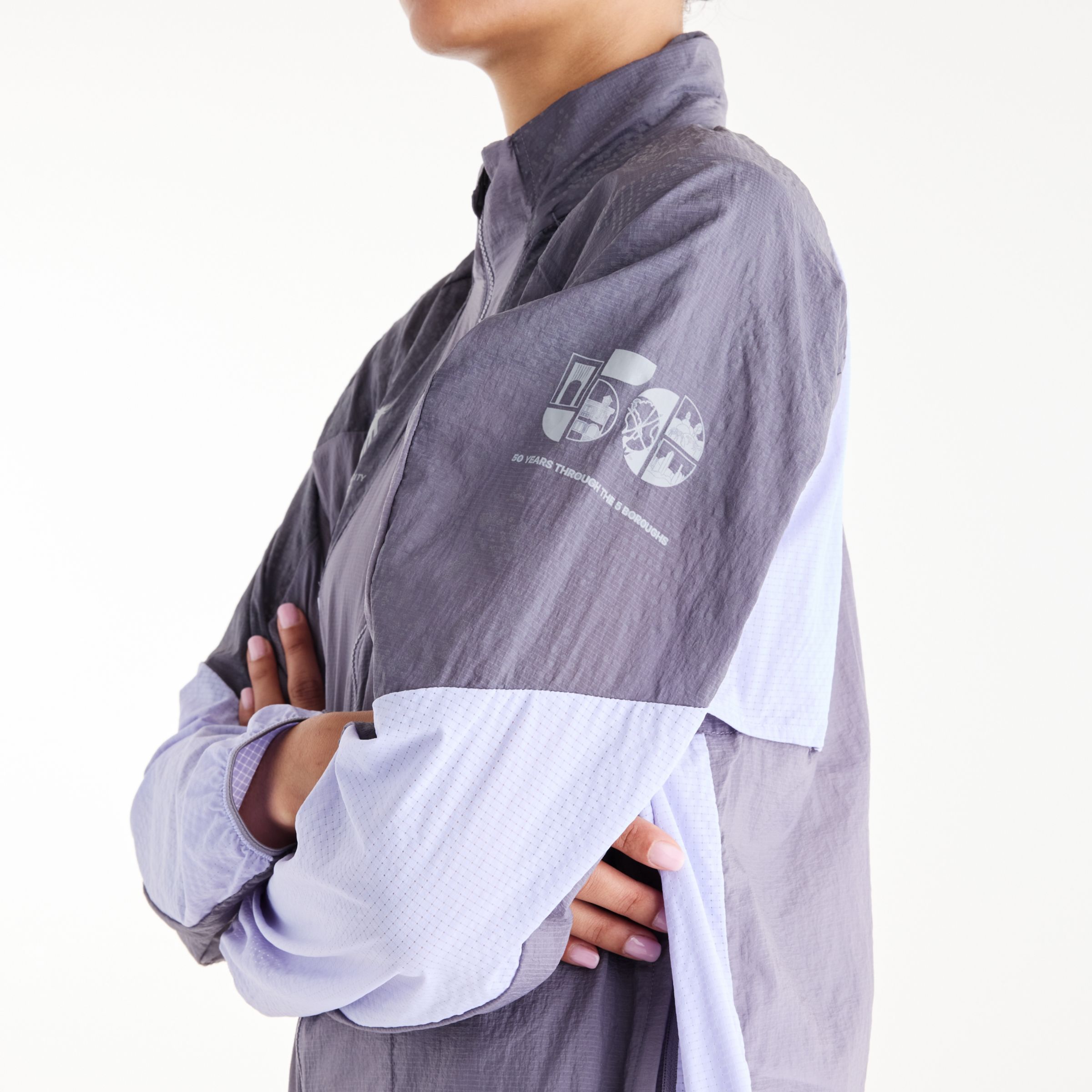 Lola is wearing size S and is 5'8"/172.72cm. Chest: 31.5"/80.01cm, Waist: 25.5"/64.77cm, Hips: 36"/91.44cm