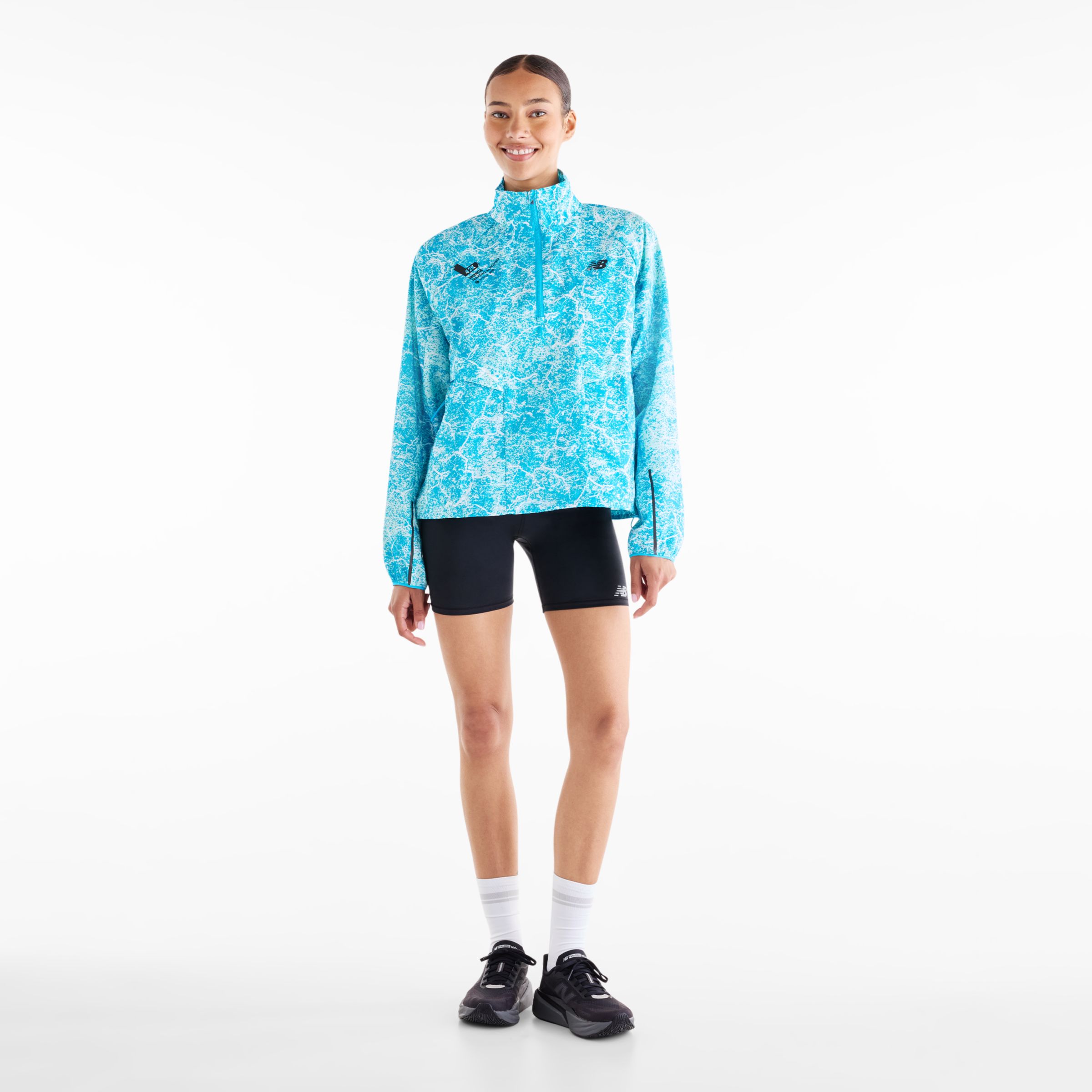 Lola is wearing size S and is 5'8"/172.72cm. Chest: 31.5"/80.01cm, Waist: 25.5"/64.77cm, Hips: 36"/91.44cm