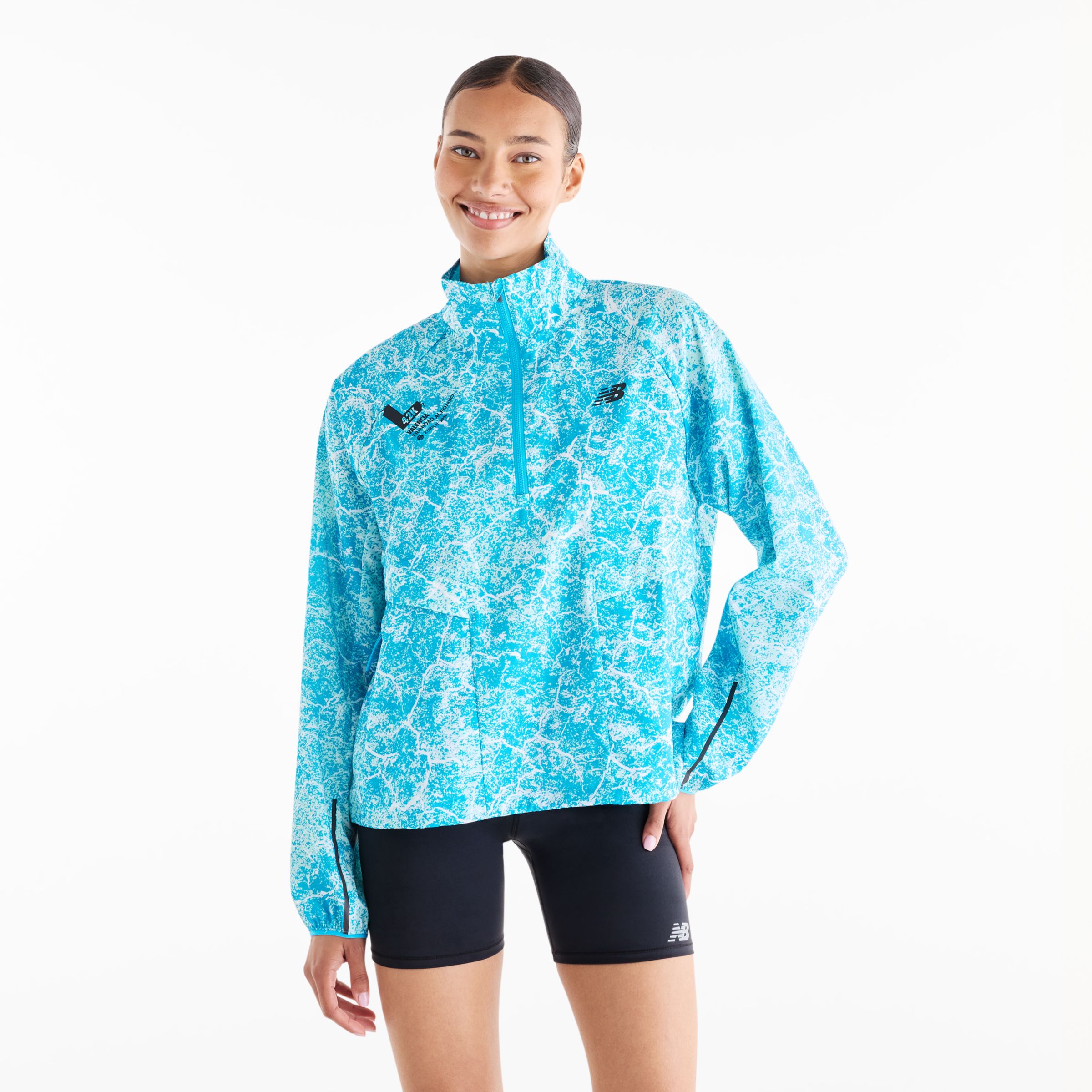 Lola is wearing size S and is 5'8"/172.72cm. Chest: 31.5"/80.01cm, Waist: 25.5"/64.77cm, Hips: 36"/91.44cm