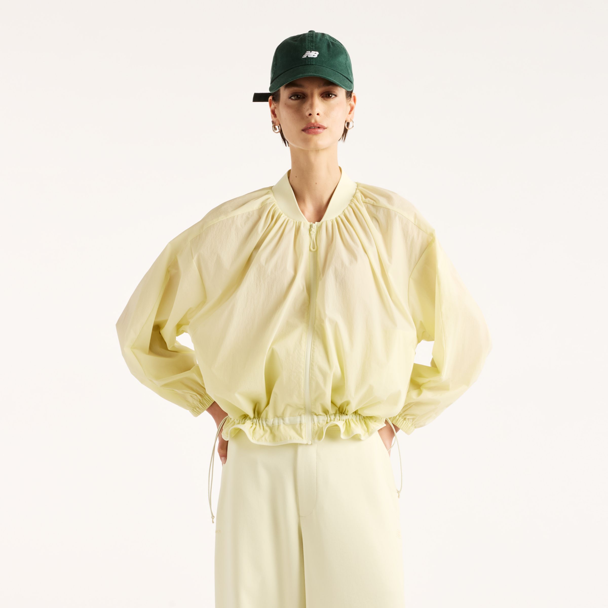 Orietta is wearing size S and is 5'8.5"/174cm. Chest: 31.5"/80cm, Waist: 23"/58cm, Hips: 34"/86cm