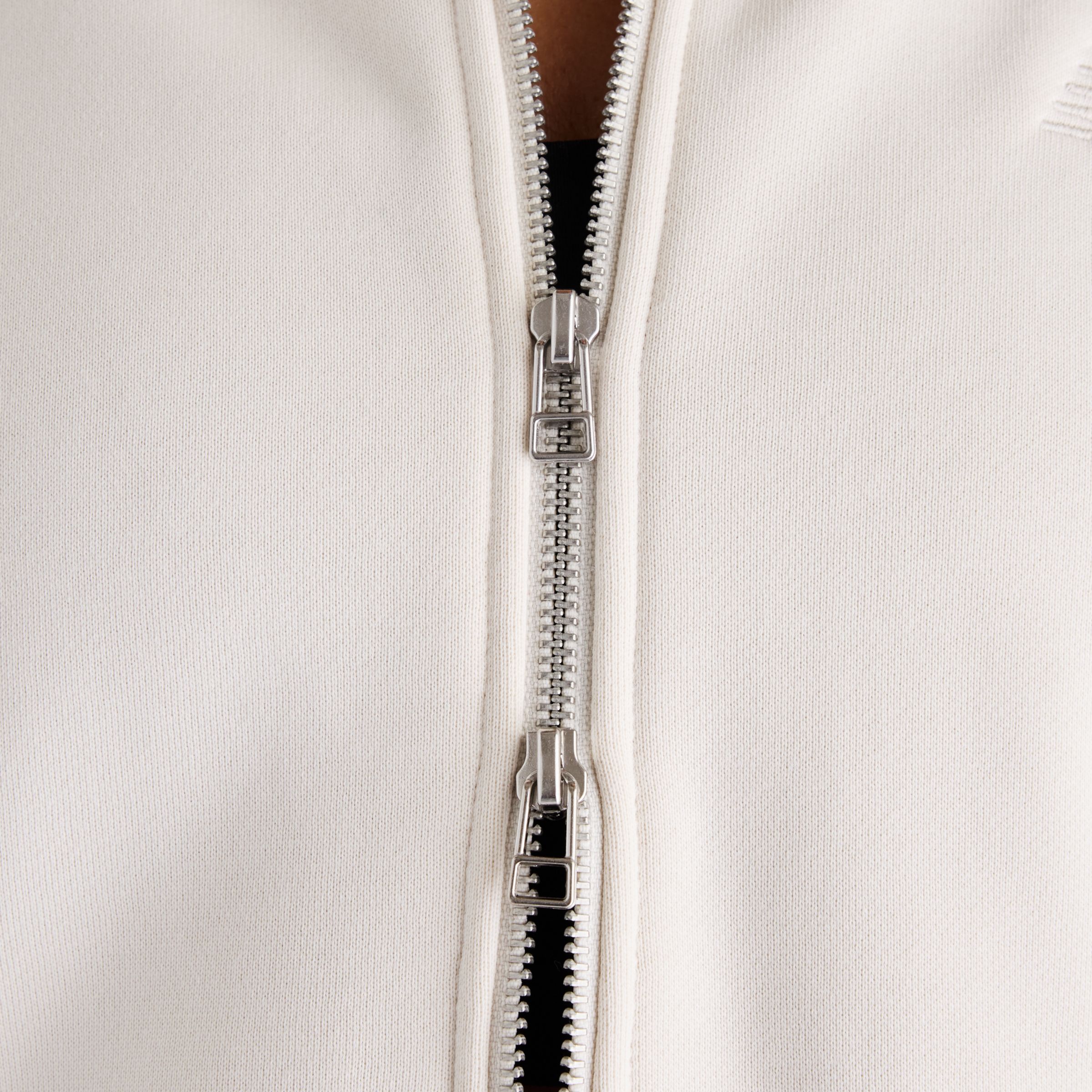 Payton is wearing size S and is 31"/45cm. Chest: 31" / 79 cm, Waist: 24.5" / 62 cm, Hips: 37" / 94 cm