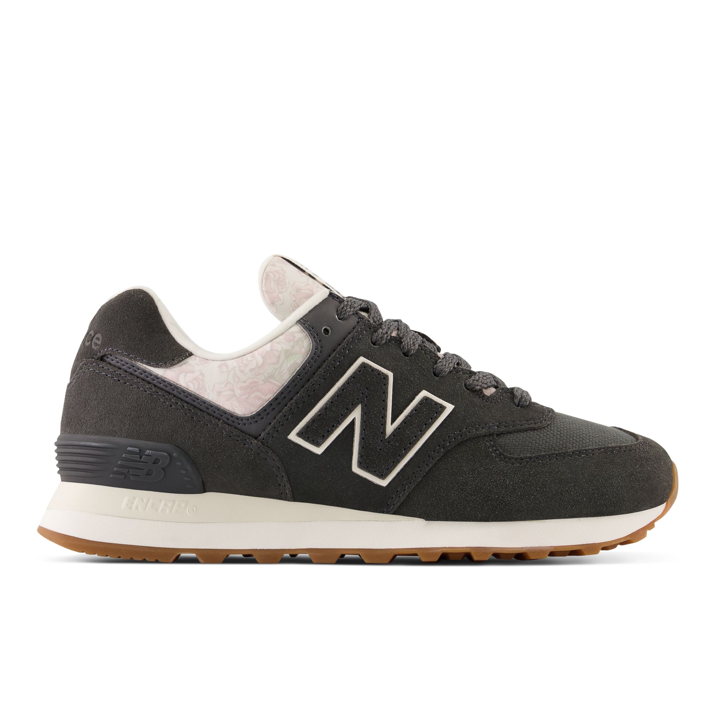 New Balance Women's 574 en Gris/Blanc, Suede/Mesh, Taille 40.5