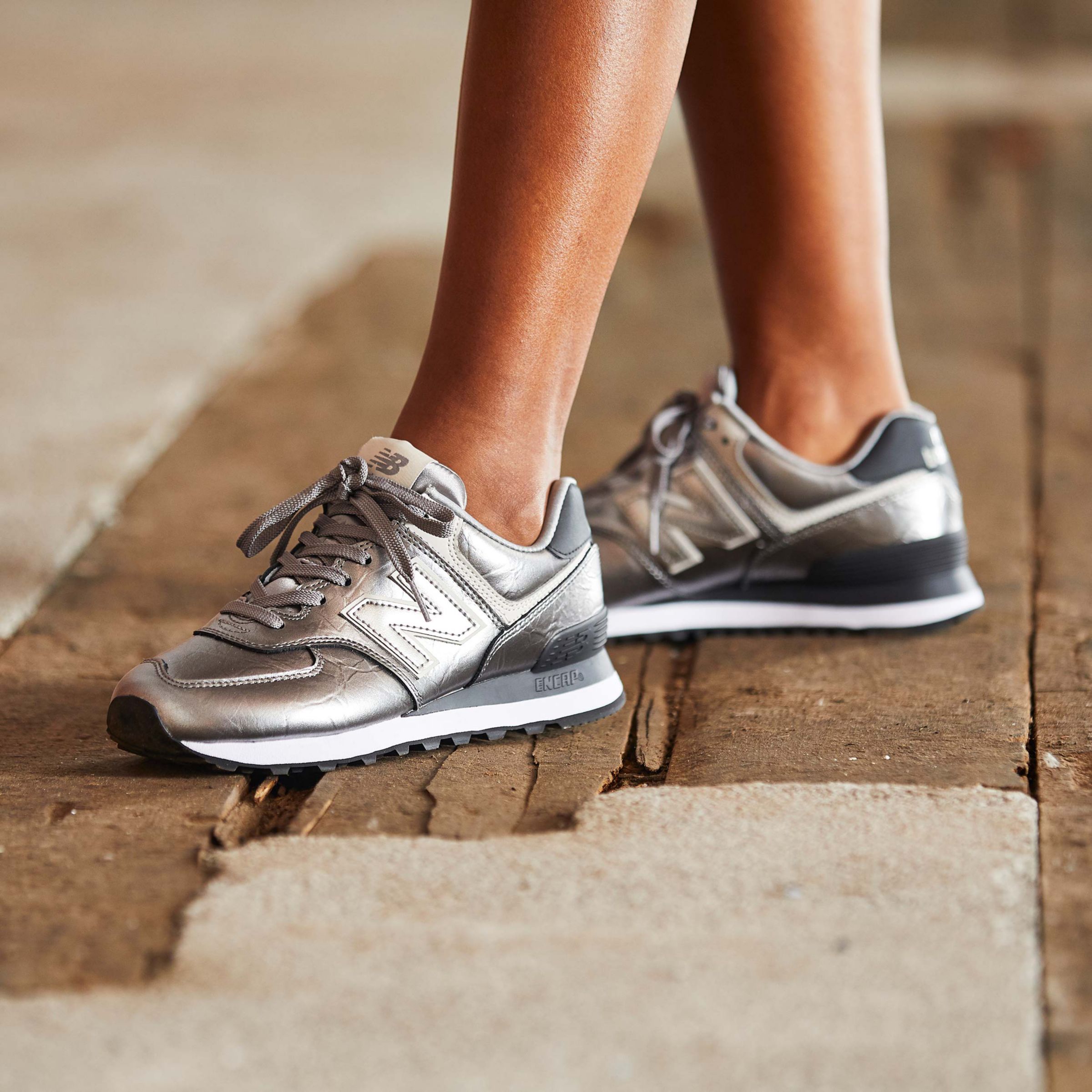 new balance 574 silver metallic