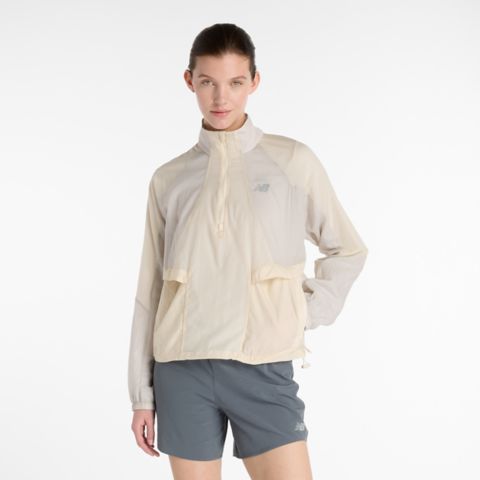 Женские куртки New Balance Run Water Resistant Jacket