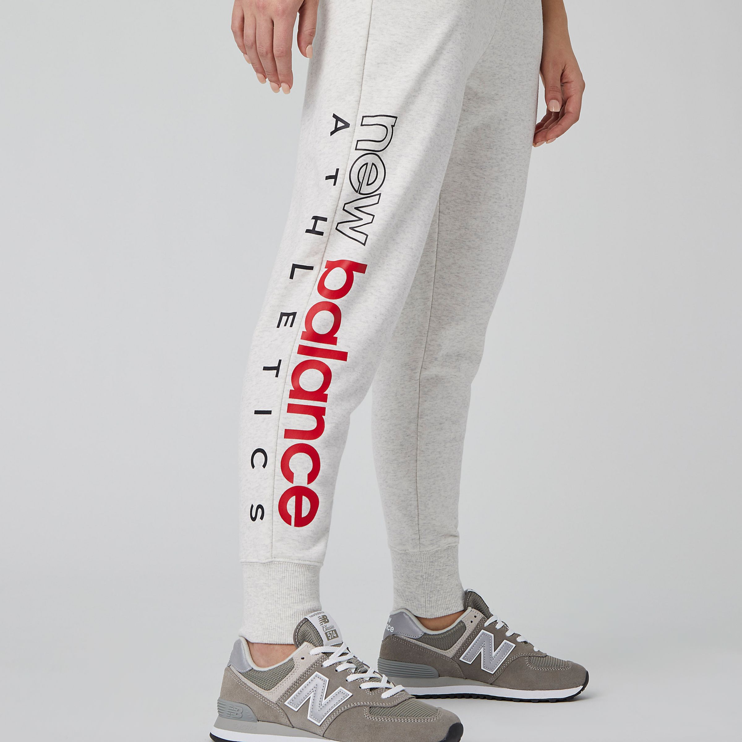 new balance essentials sweatpant