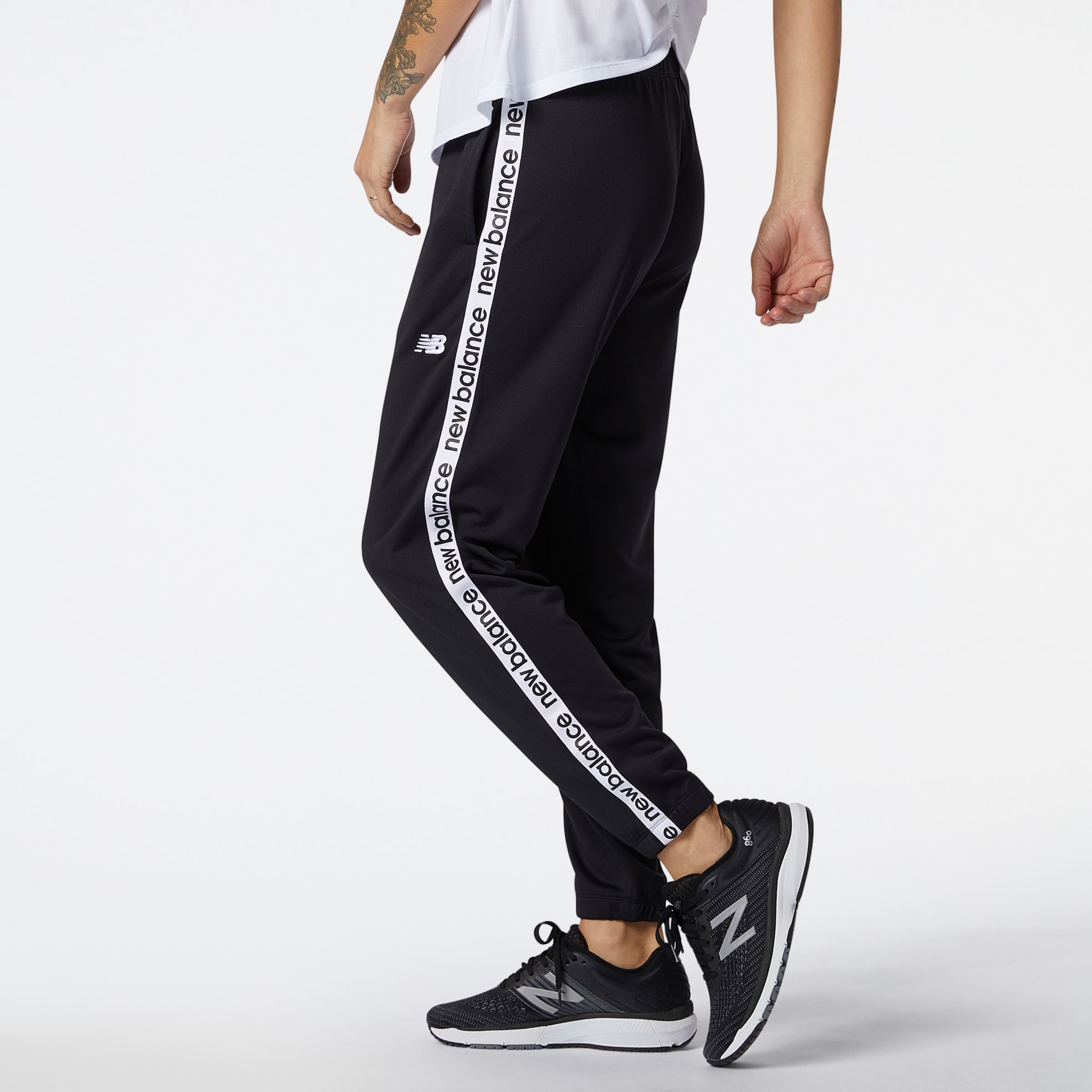 nb jogger pants