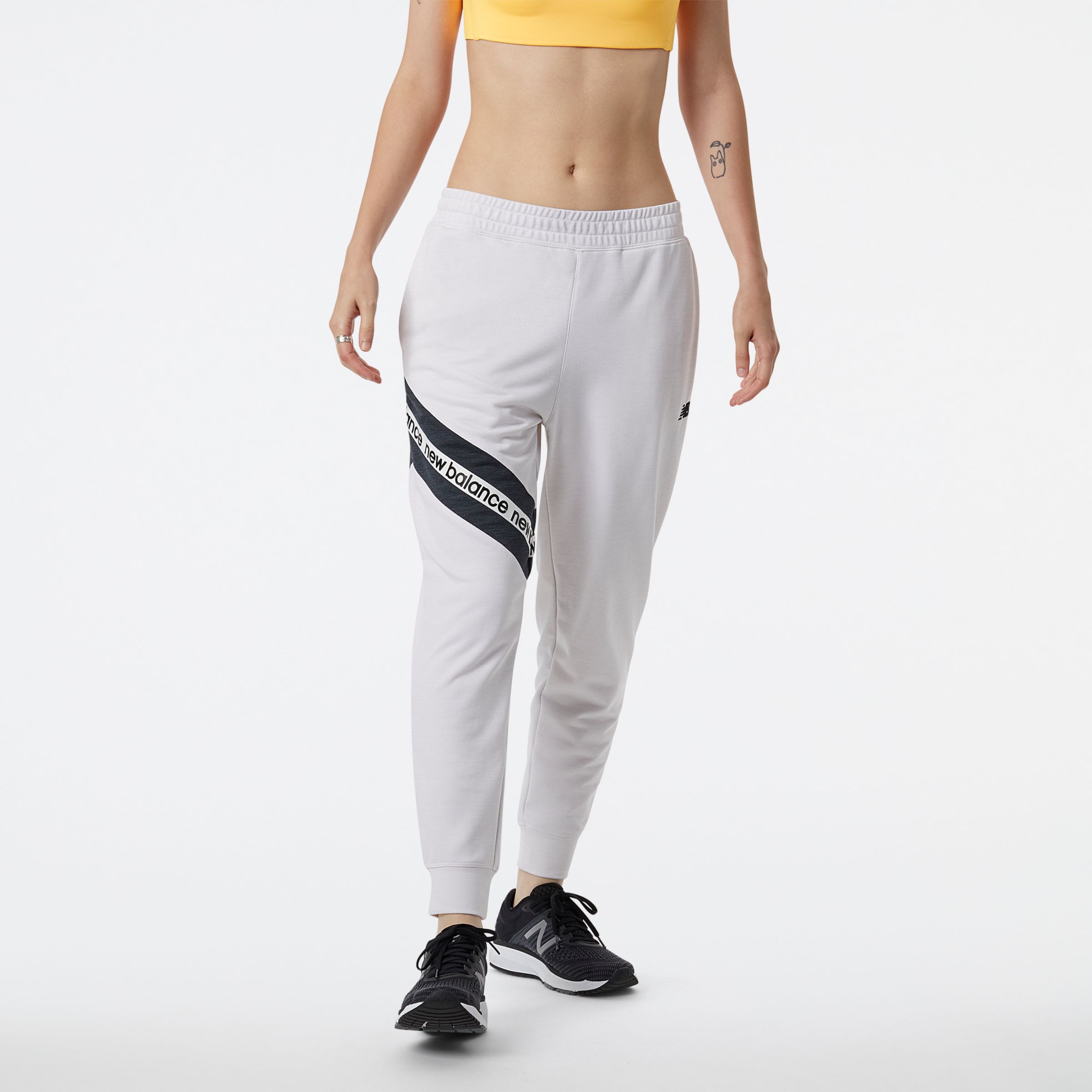 

New Balance Women's Relentless Terry Jogger White - White