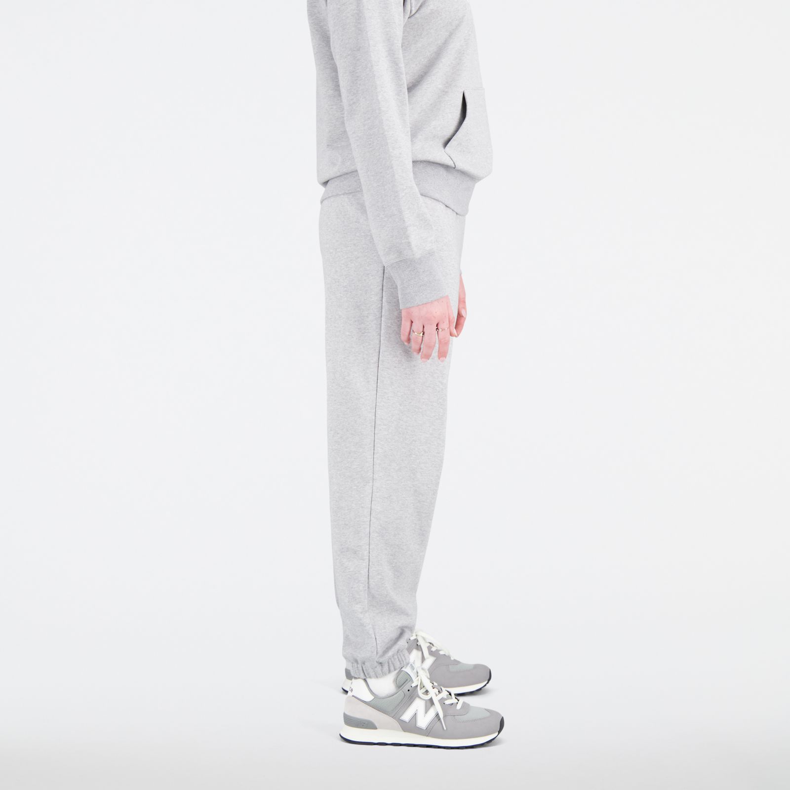Damen Essentials New Terry Balance - French Jogginghose Logo Stacked