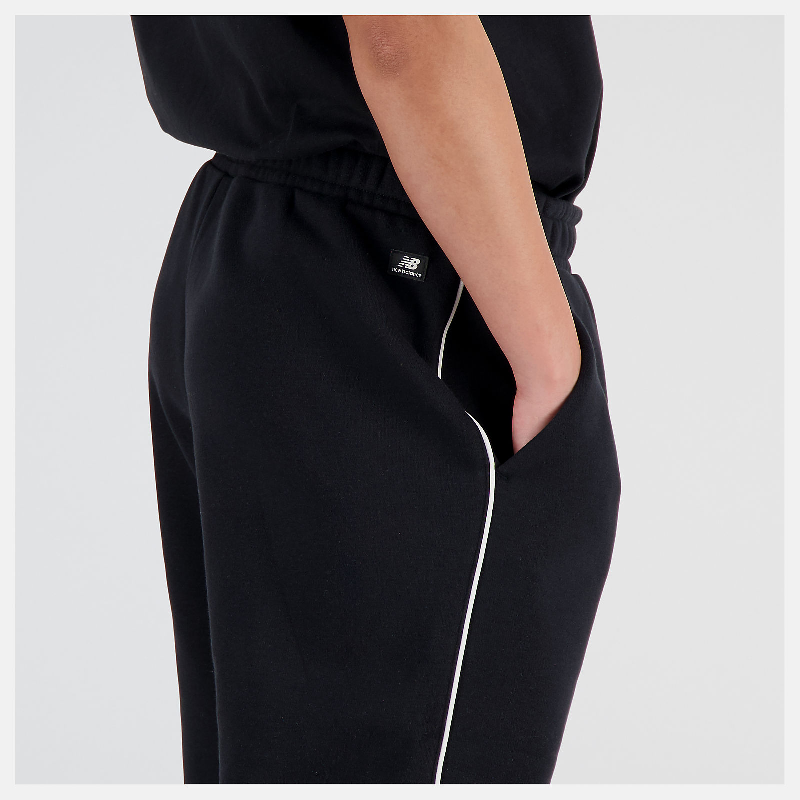 Women\'s Essentials Brushed Back Fleece Pant Apparel - New Balance
