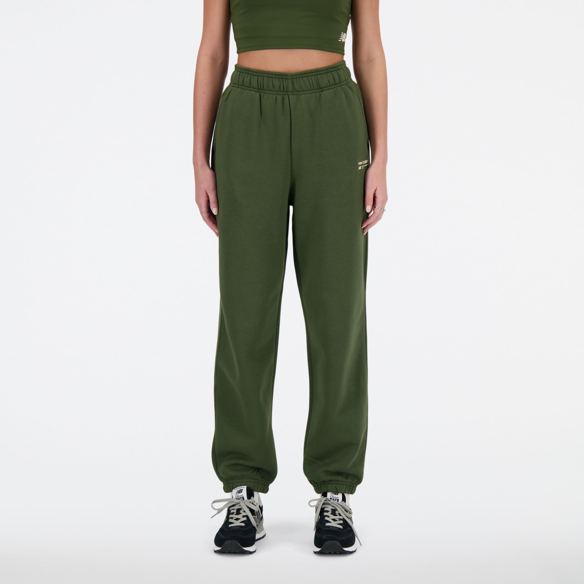 

New Balance Women's Linear Heritage Brushed Back Fleece Sweatpant Green - Green
