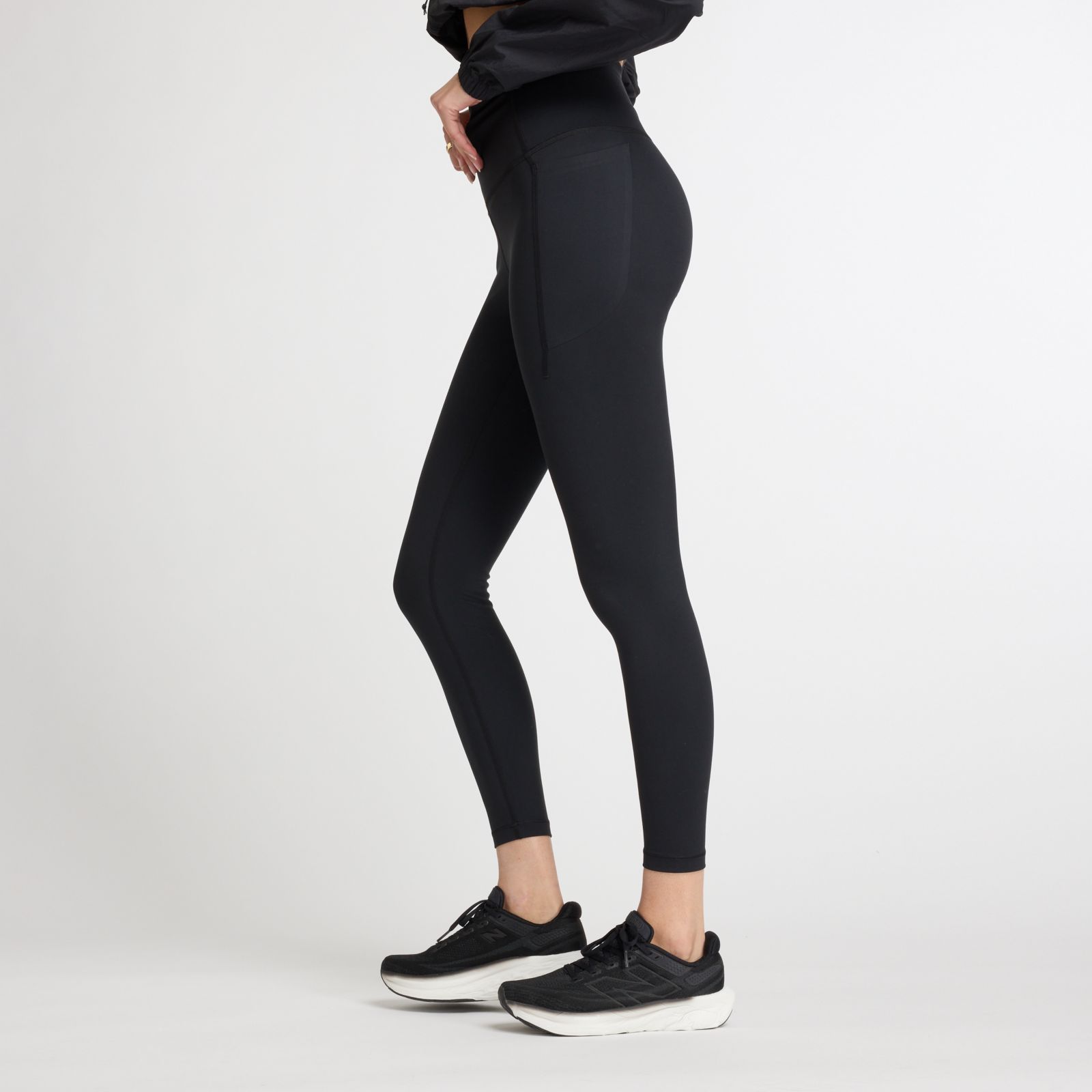 Женские брюки New Balance NB Harmony Pocket High Rise Legging 25" — фото 3