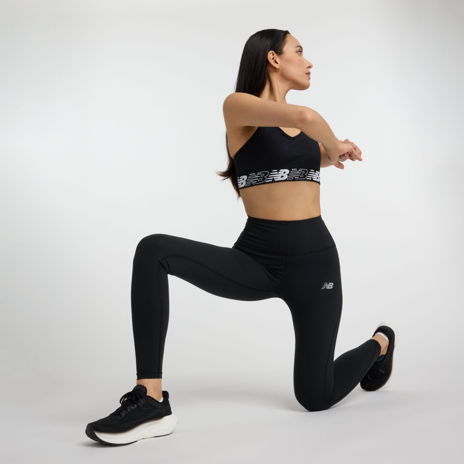 Женские брюки New Balance NB Sleek High Rise Legging 27" — фото 4