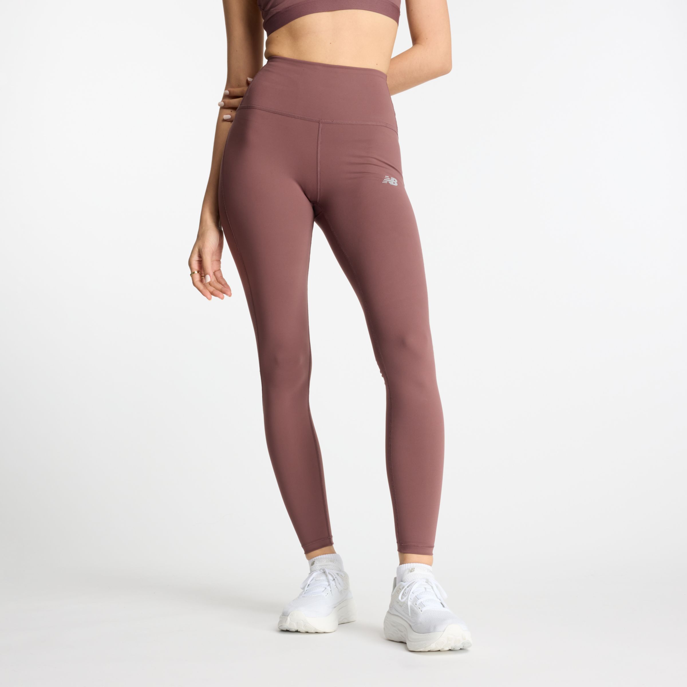 New Balance ATHLETICS SLEEK HIGH RISE - Leggings - licorice/bordeaux 